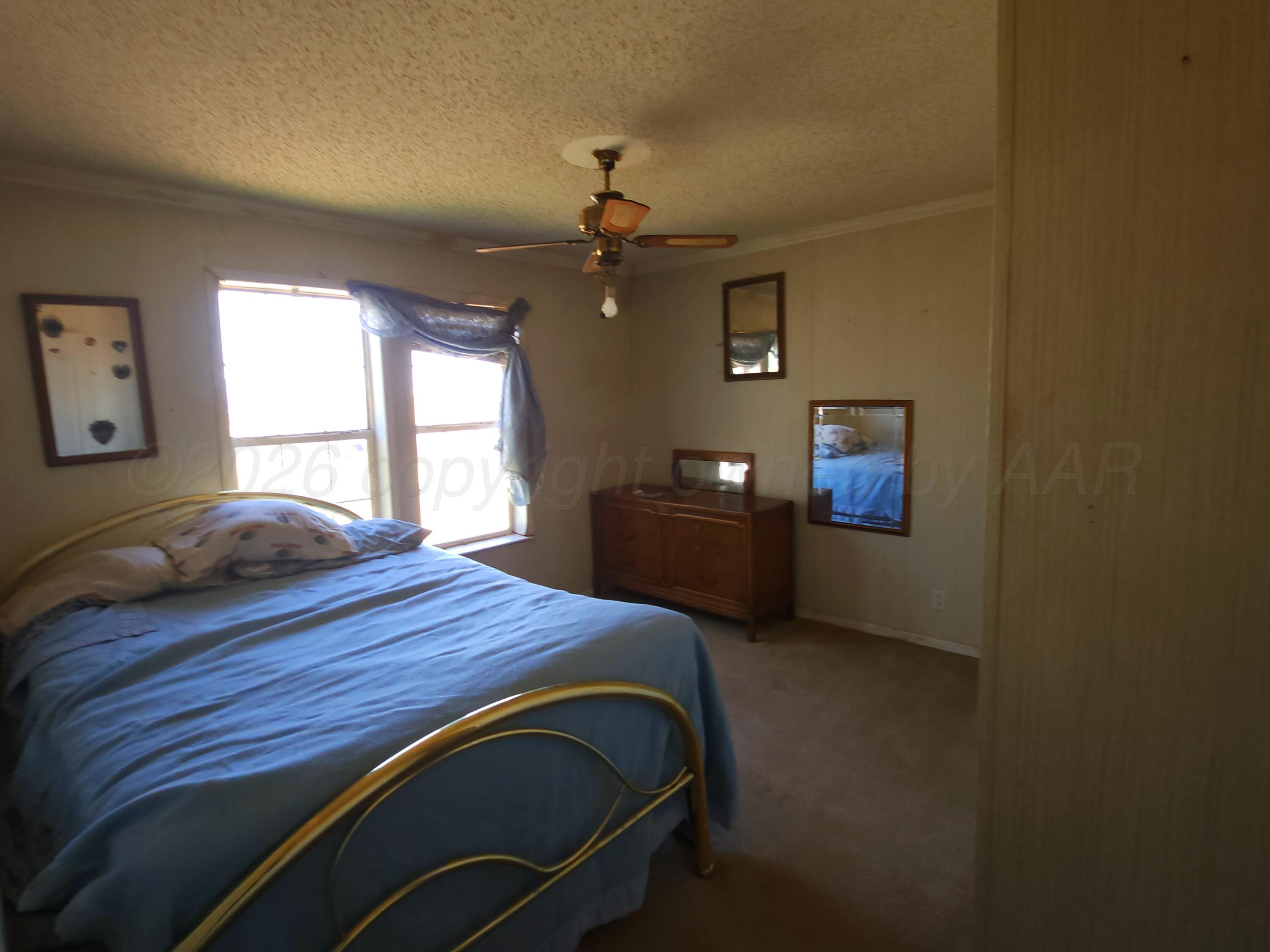 8400 Sandlewood Avenue Property Photo 14