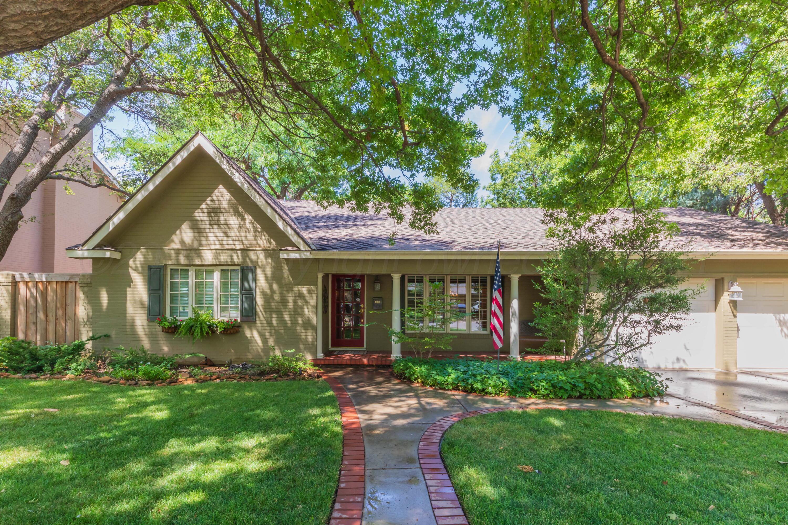 2612 Parker Street Property Photo 3