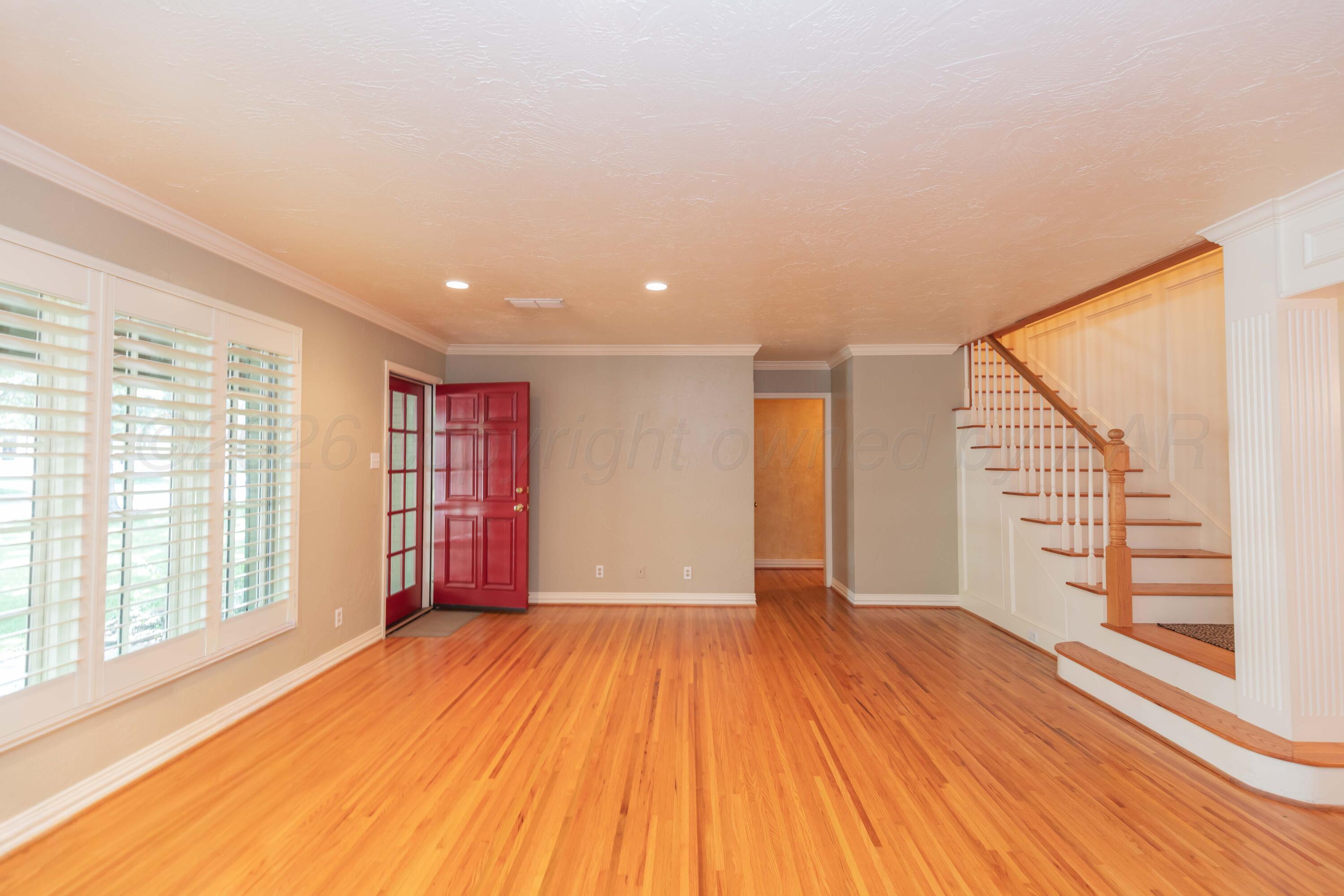 2612 Parker Street Property Photo 6