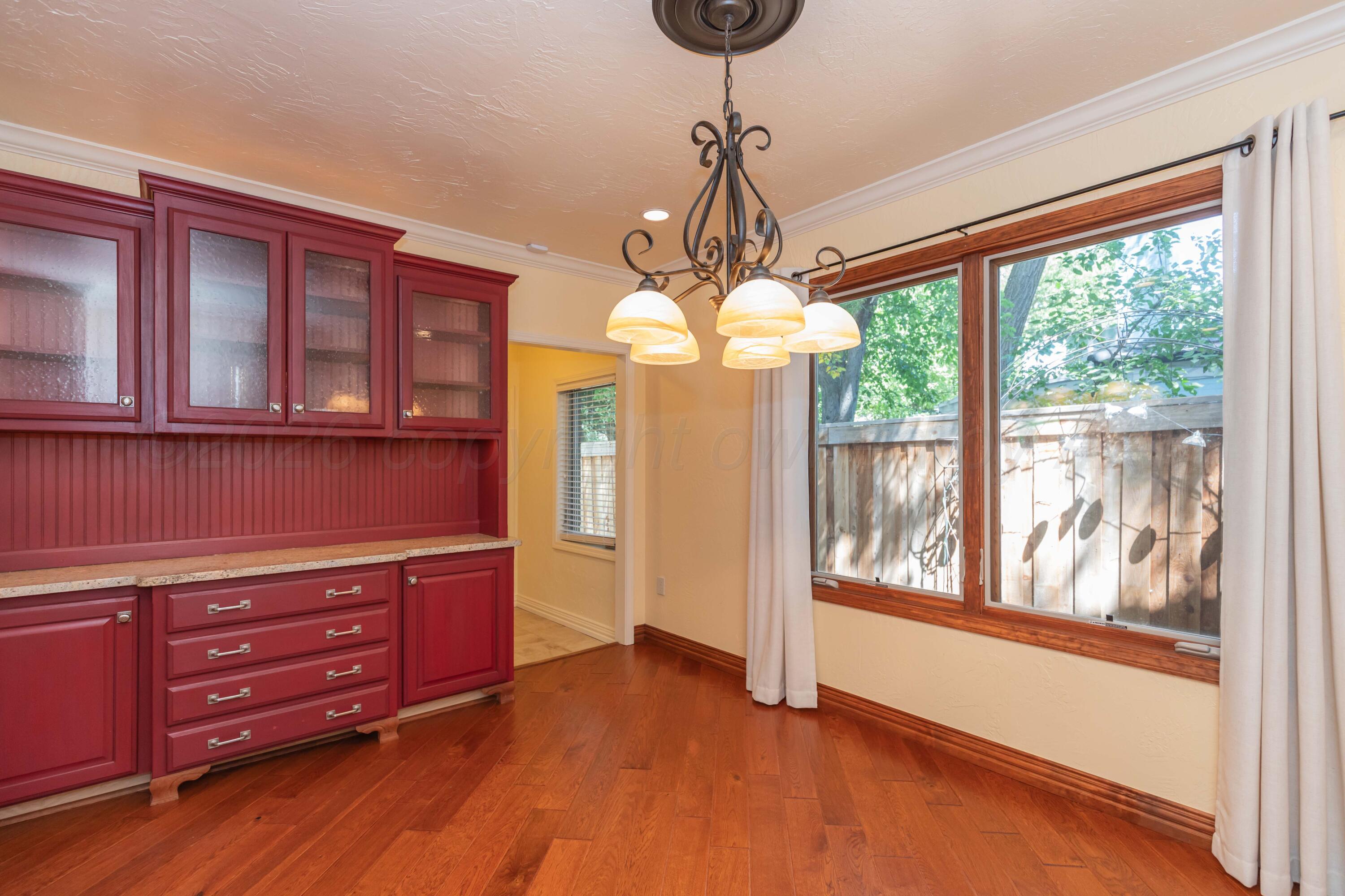 2612 Parker Street Property Photo 15