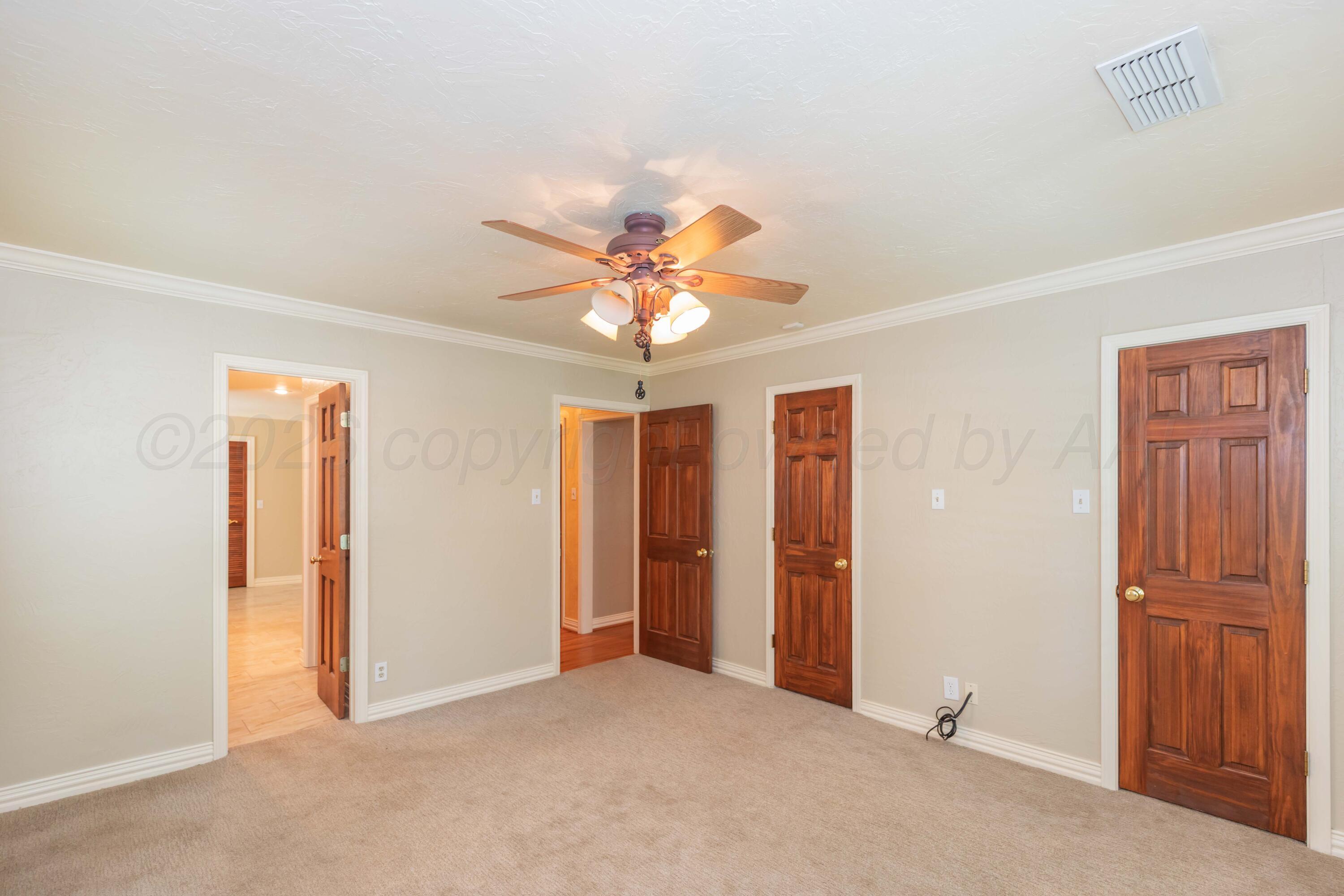 2612 Parker Street Property Photo 25