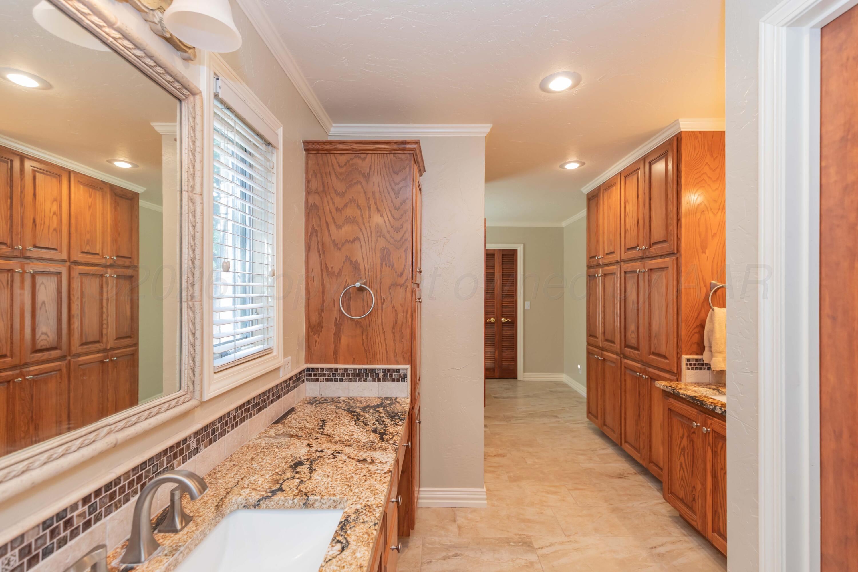 2612 Parker Street Property Photo 28