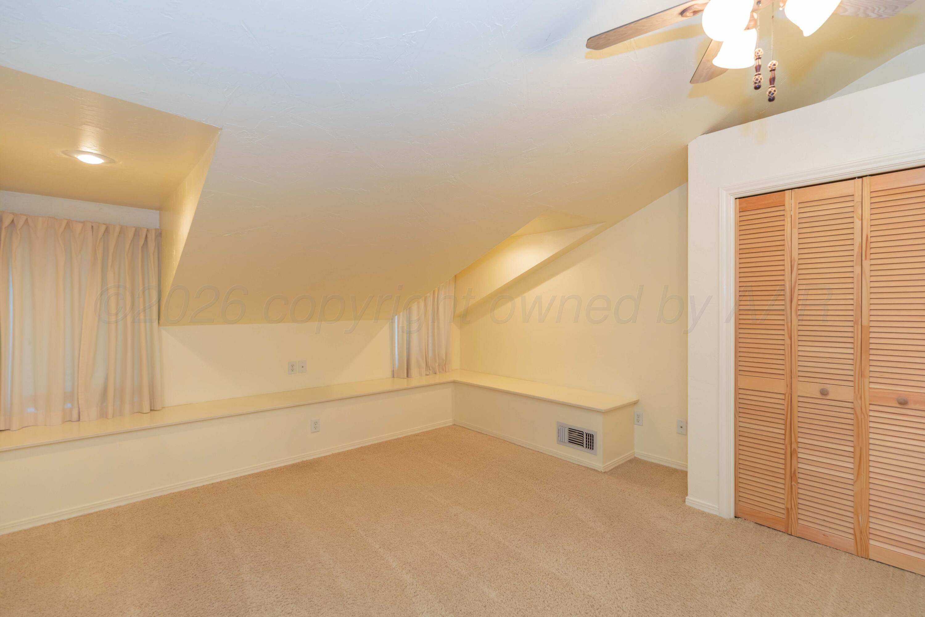 2612 Parker Street Property Photo 32