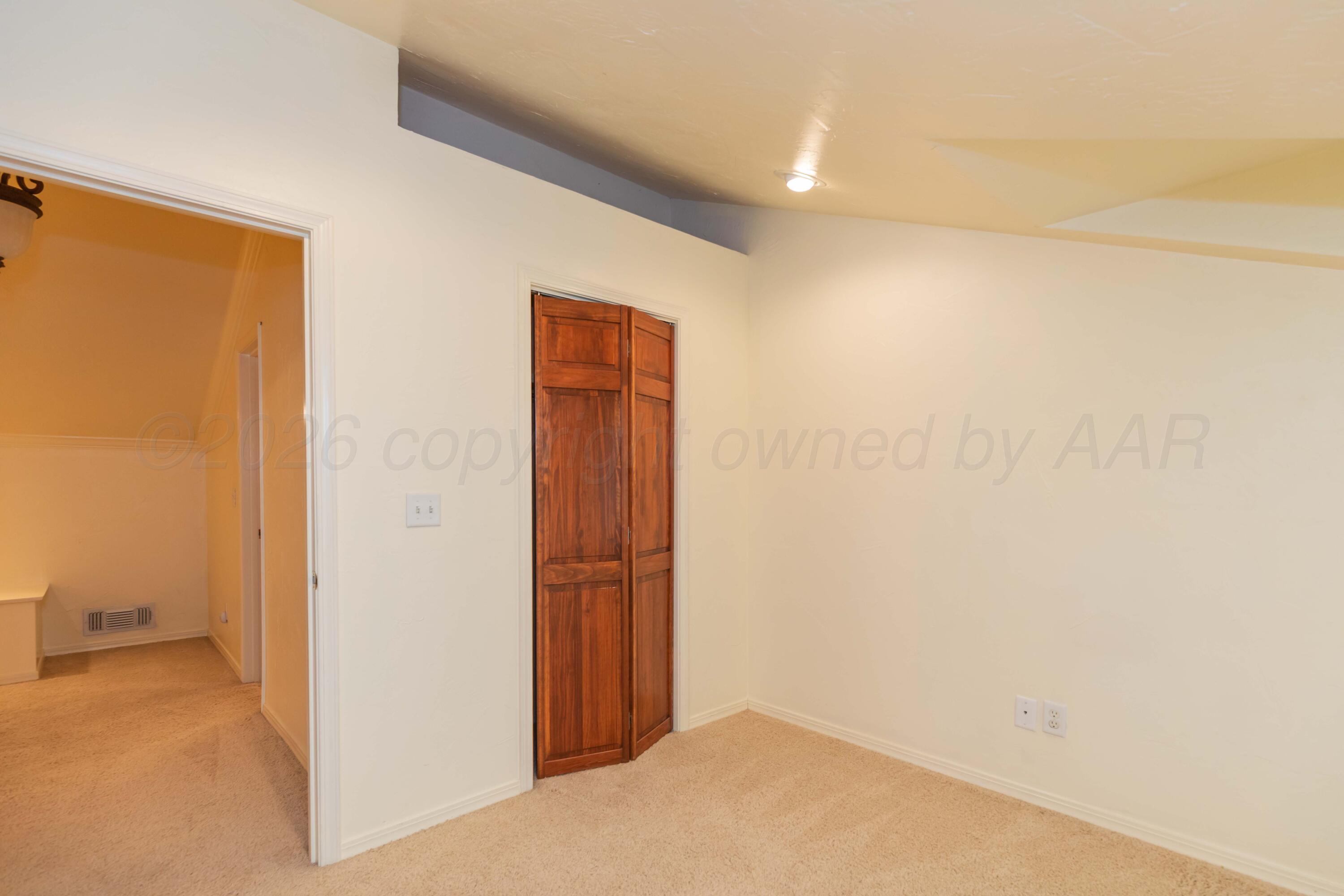 2612 Parker Street Property Photo 37
