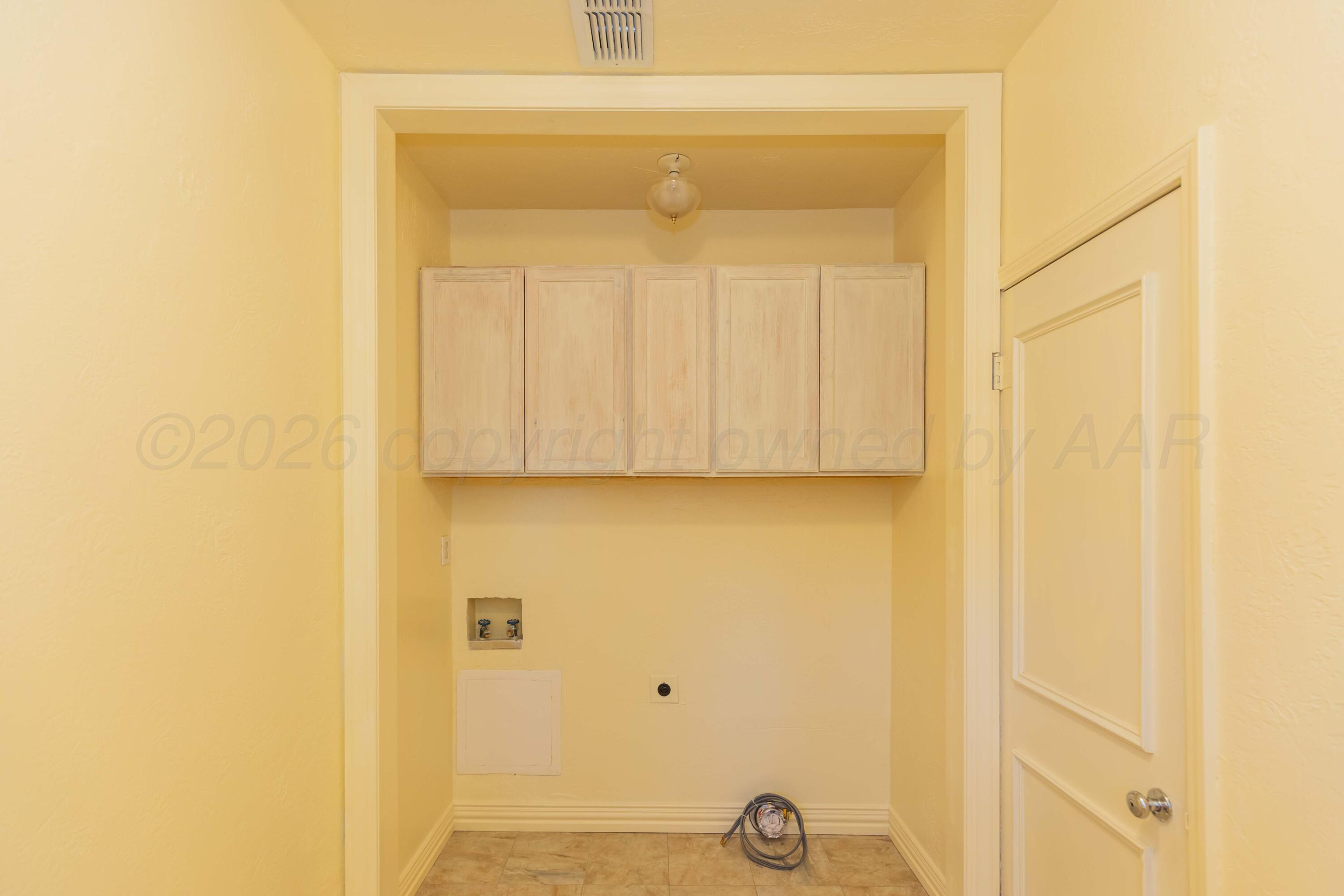 2612 Parker Street Property Photo 41