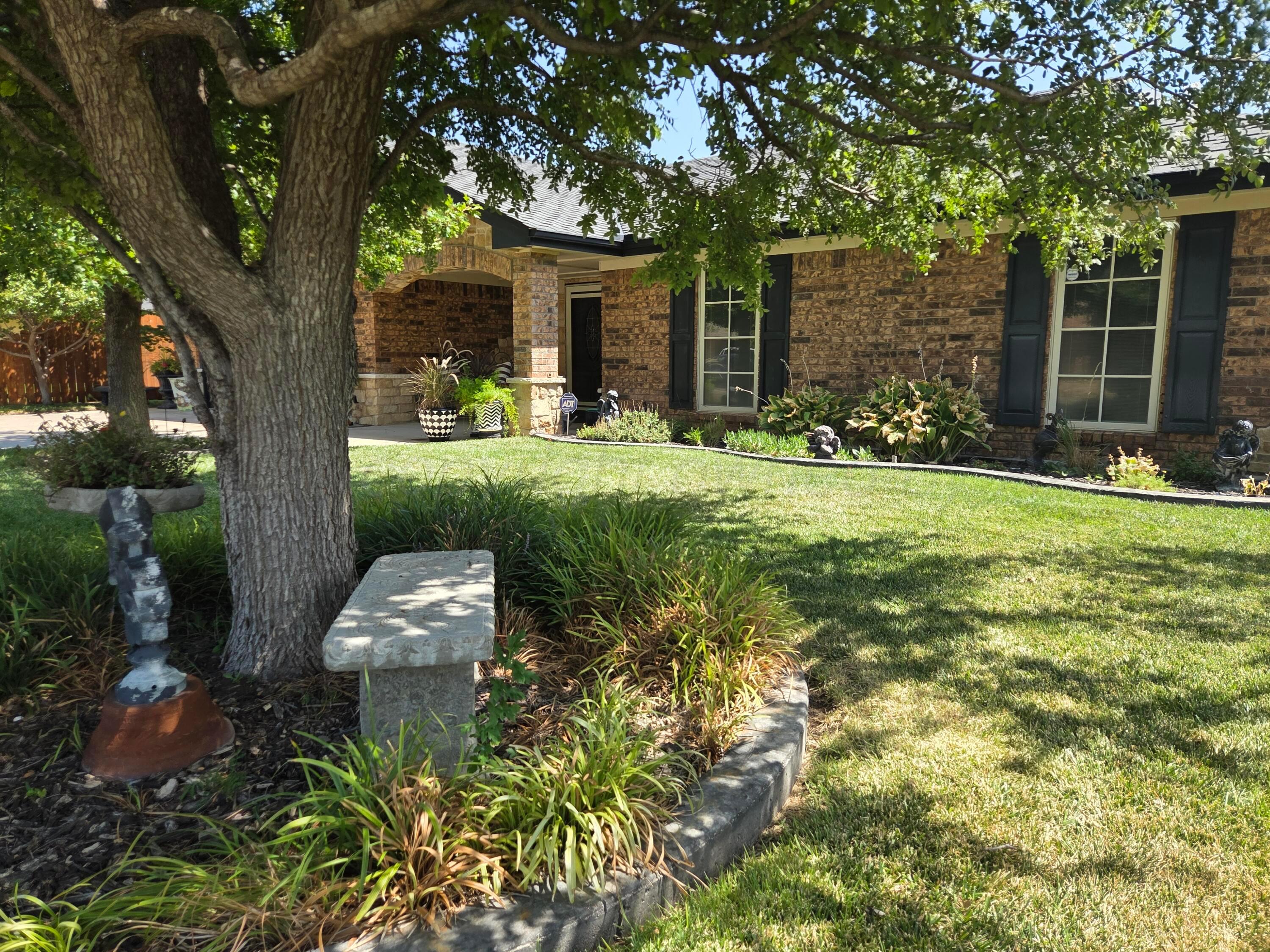 2305 S Elm Street Property Photo 4