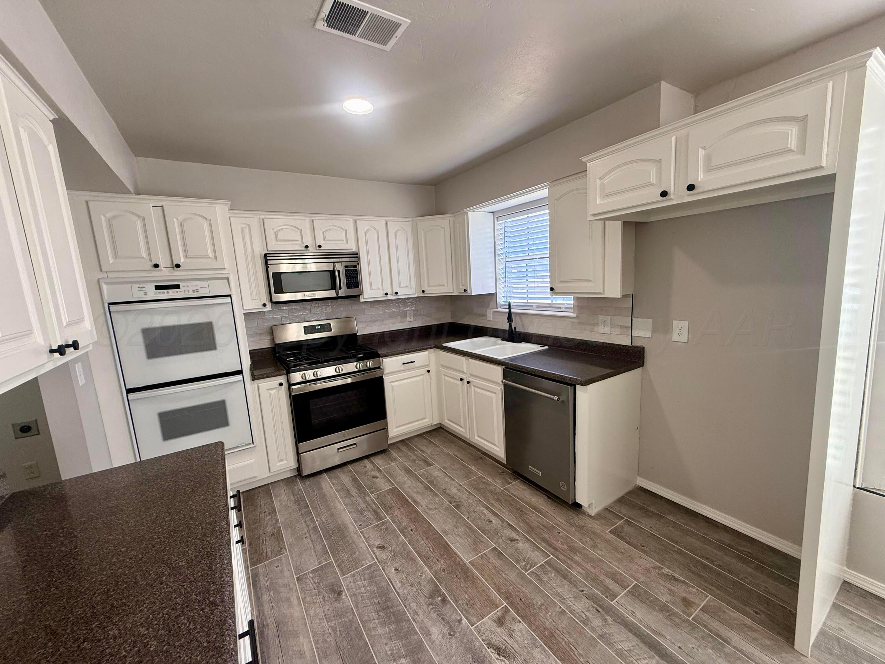 1020 Trinchera Drive Property Photo 4