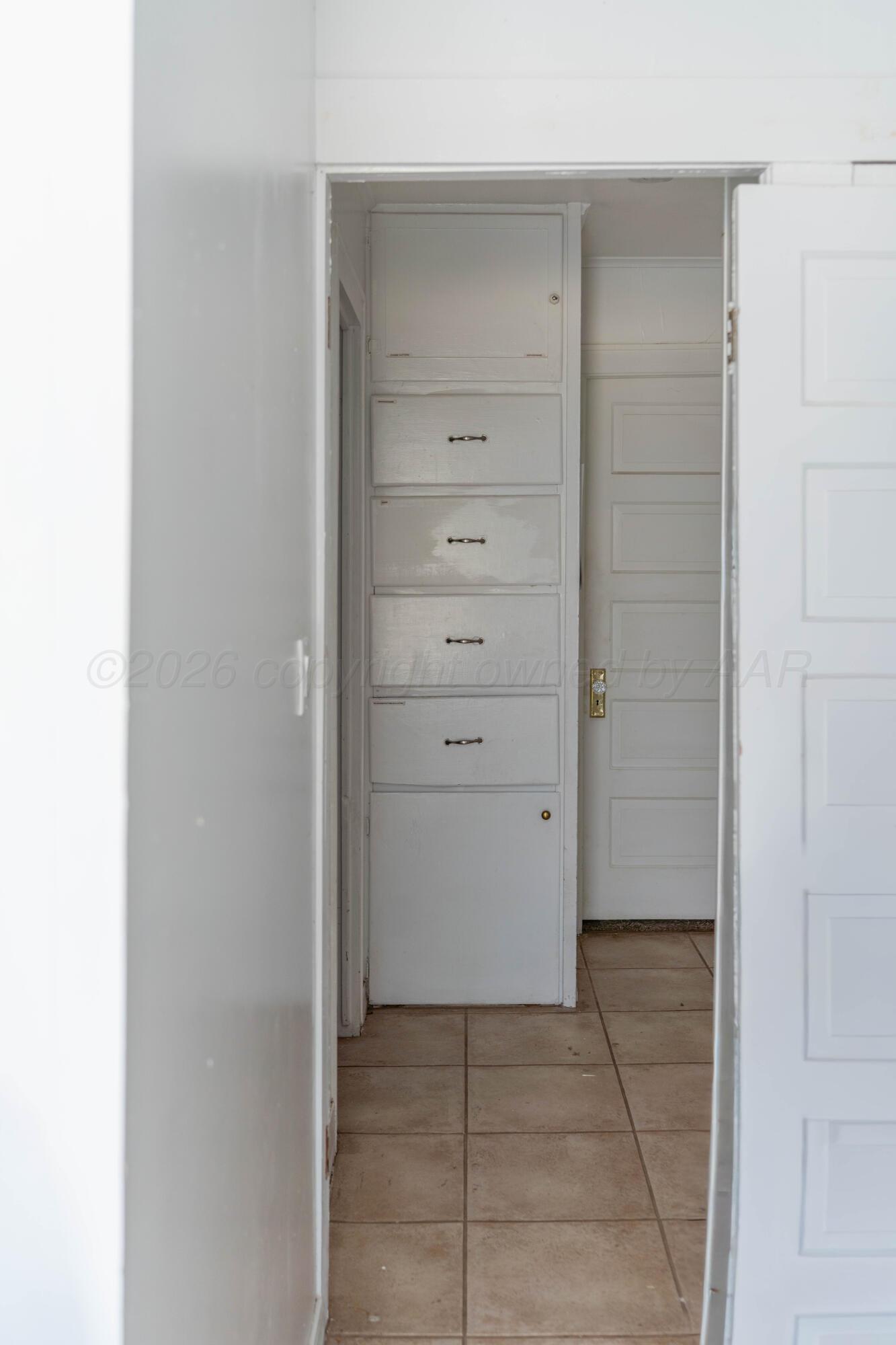 202 W 11th Street Property Photo 13