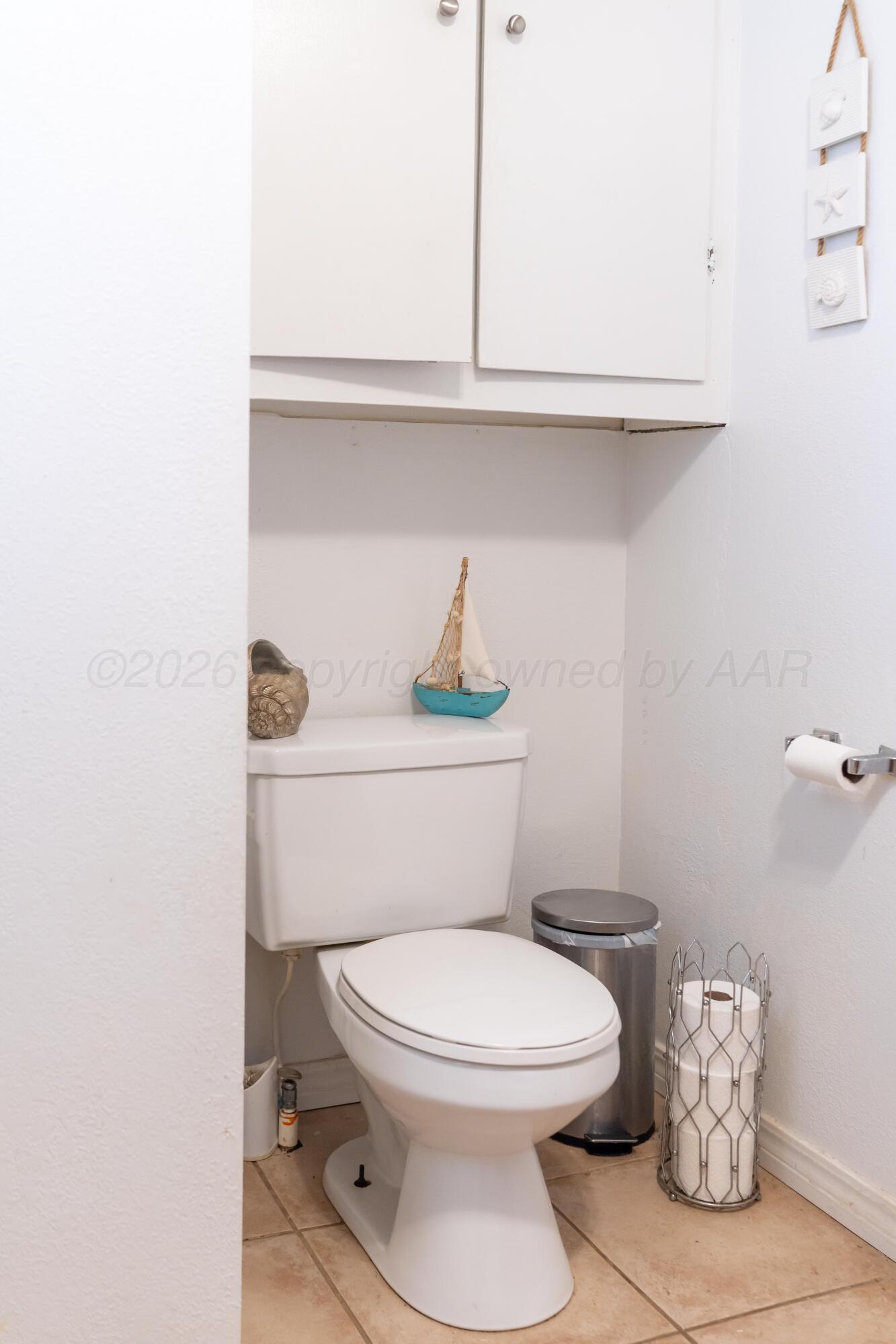 202 W 11th Street Property Photo 15