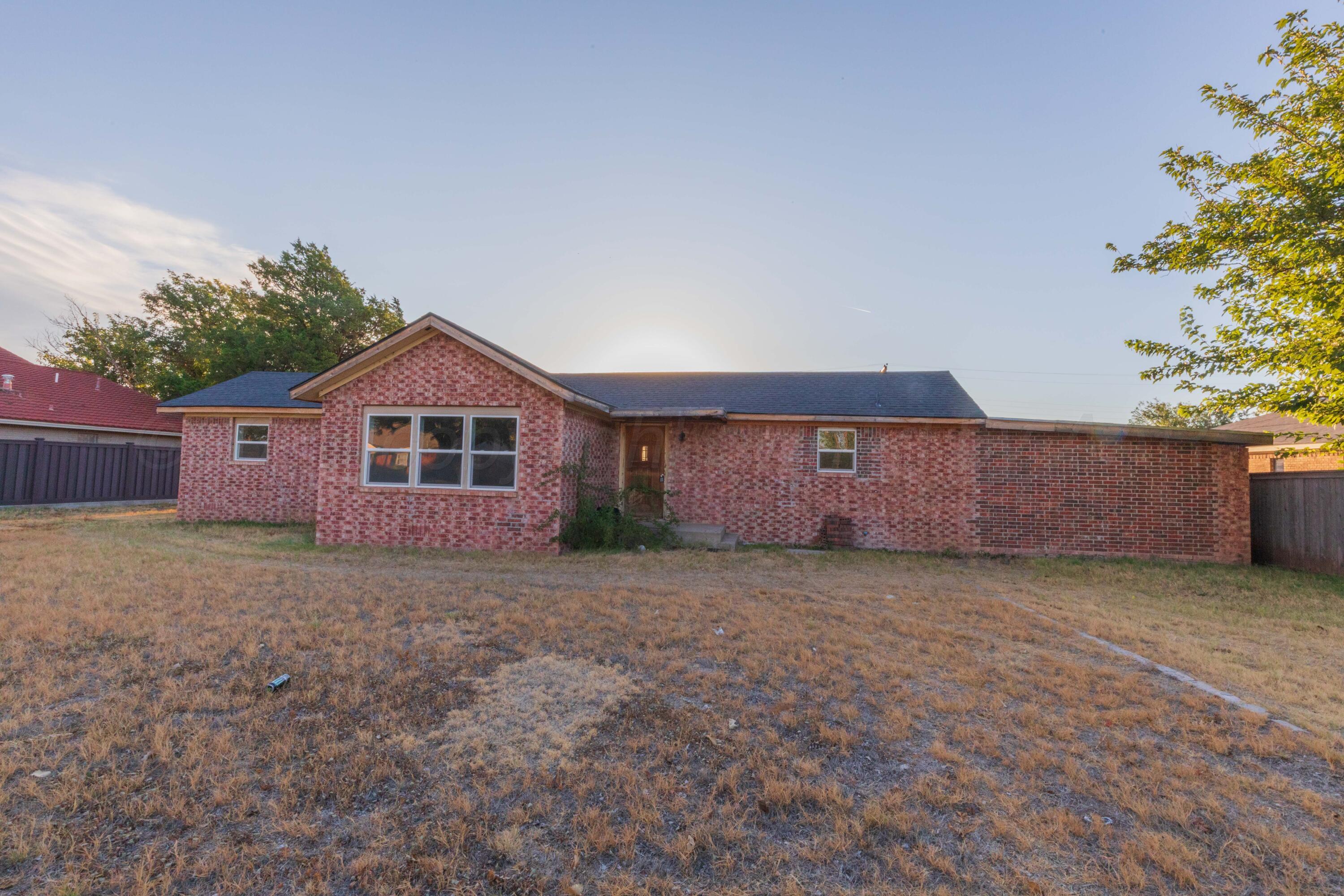 813 Steele Street Property Photo 2
