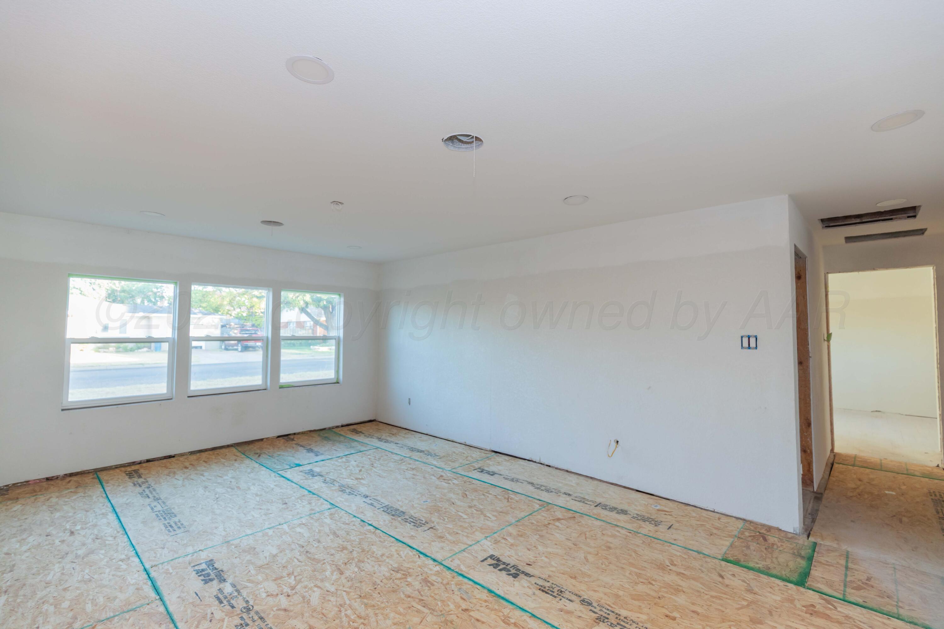 813 Steele Street Property Photo 5