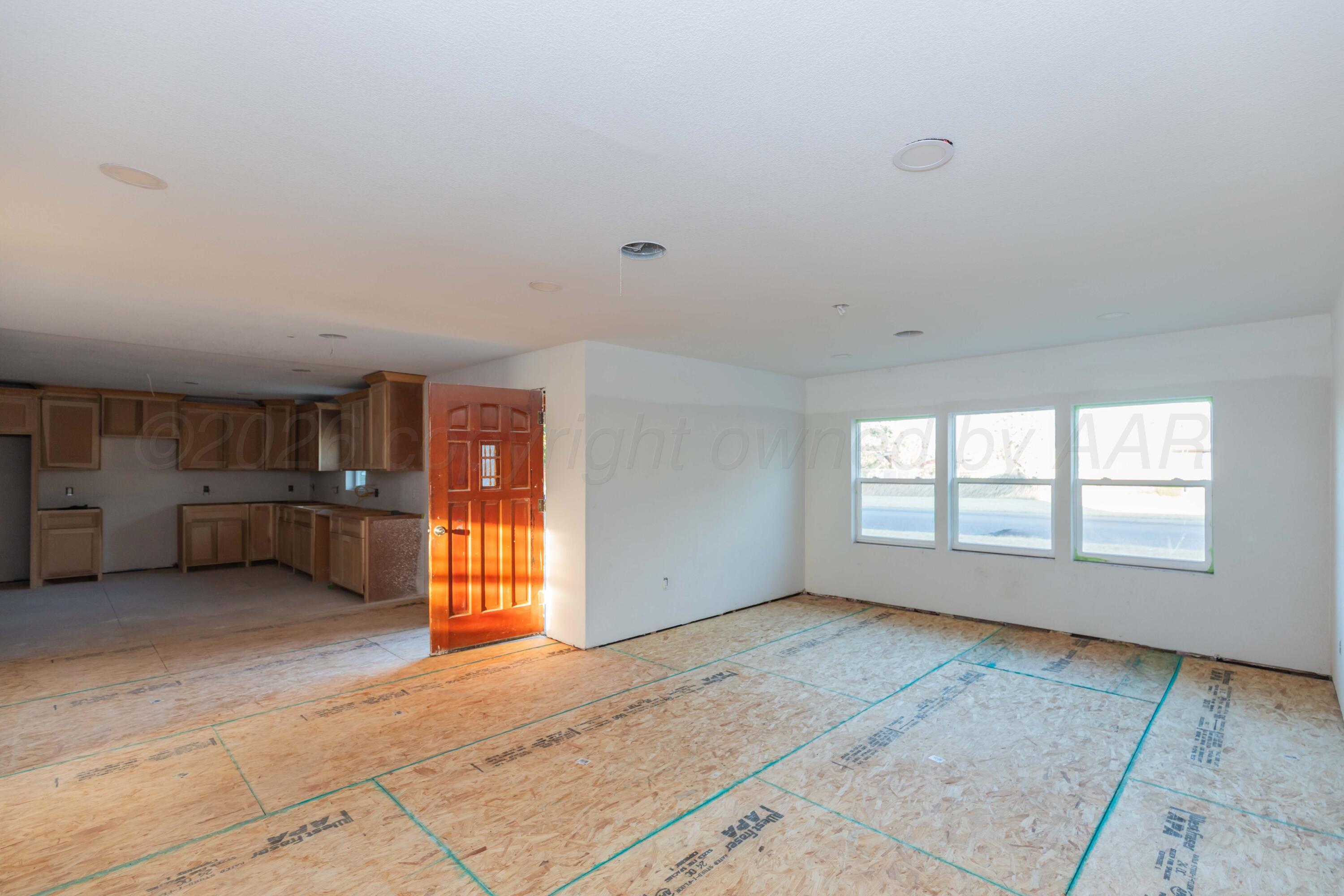 813 Steele Street Property Photo 6