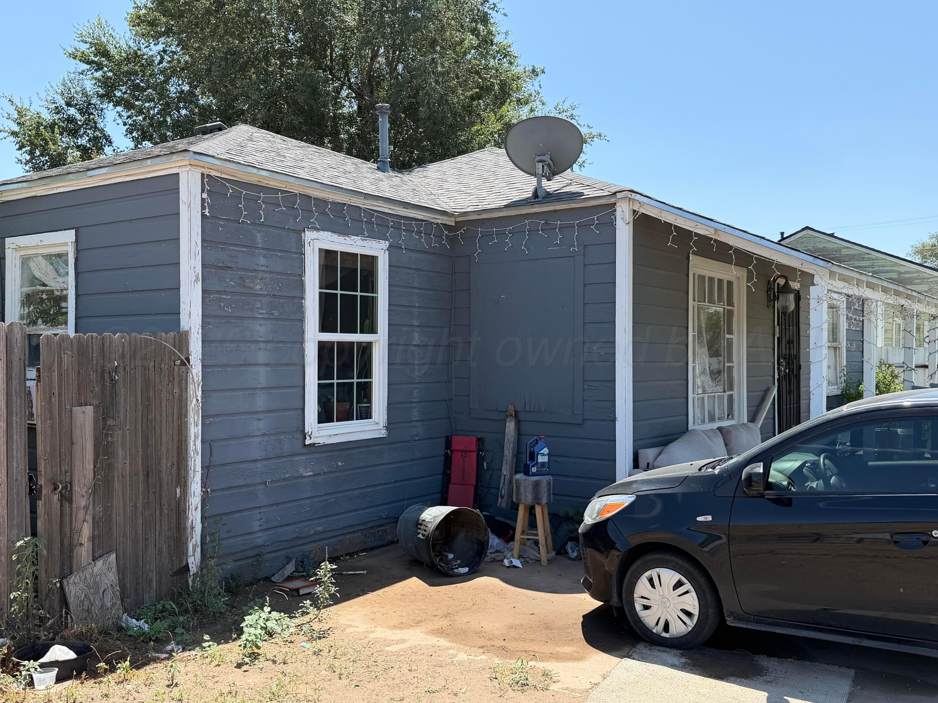 1002 N Buchanan Street Property Photo 2