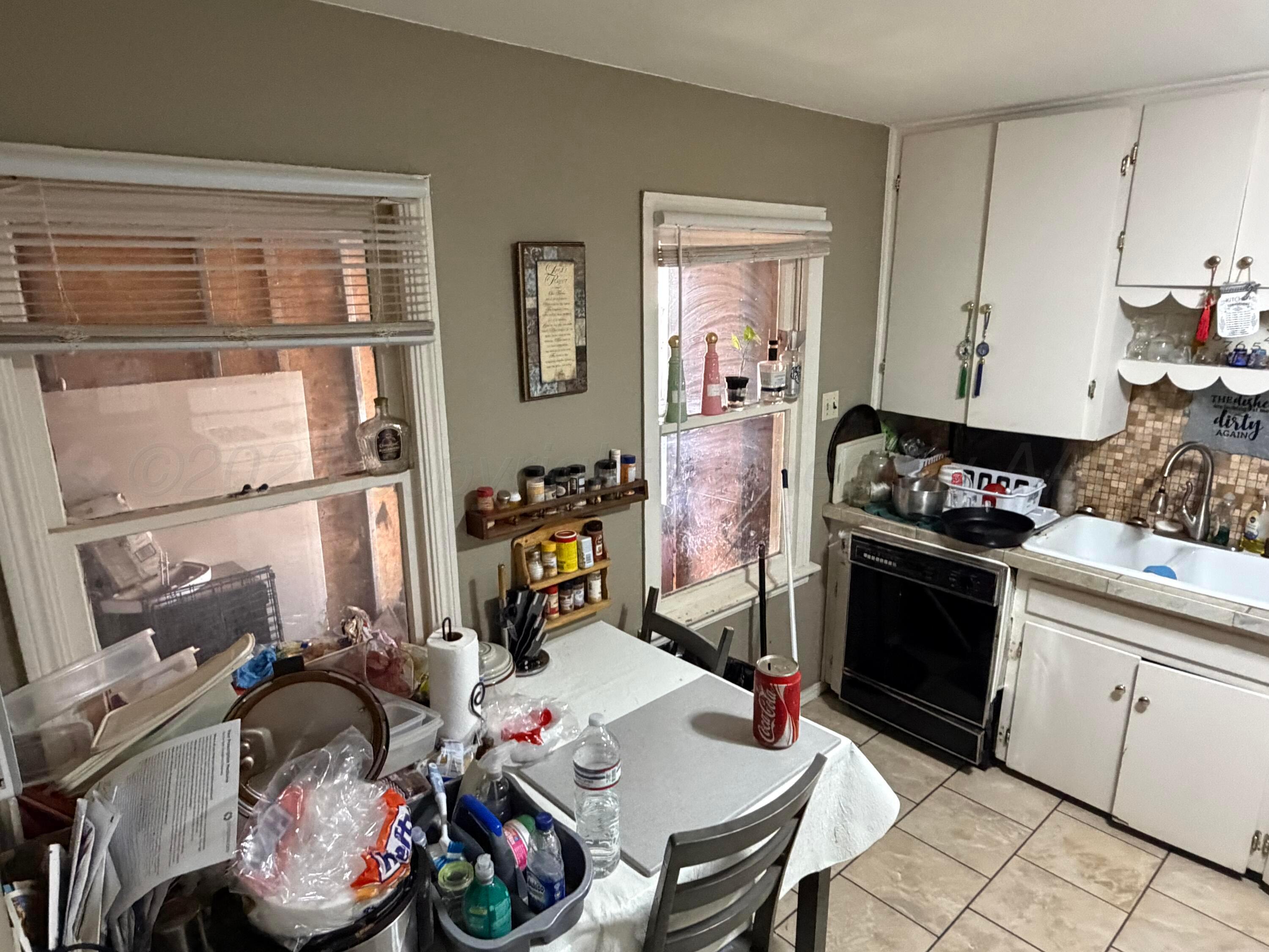 1002 N Buchanan Street Property Photo 4