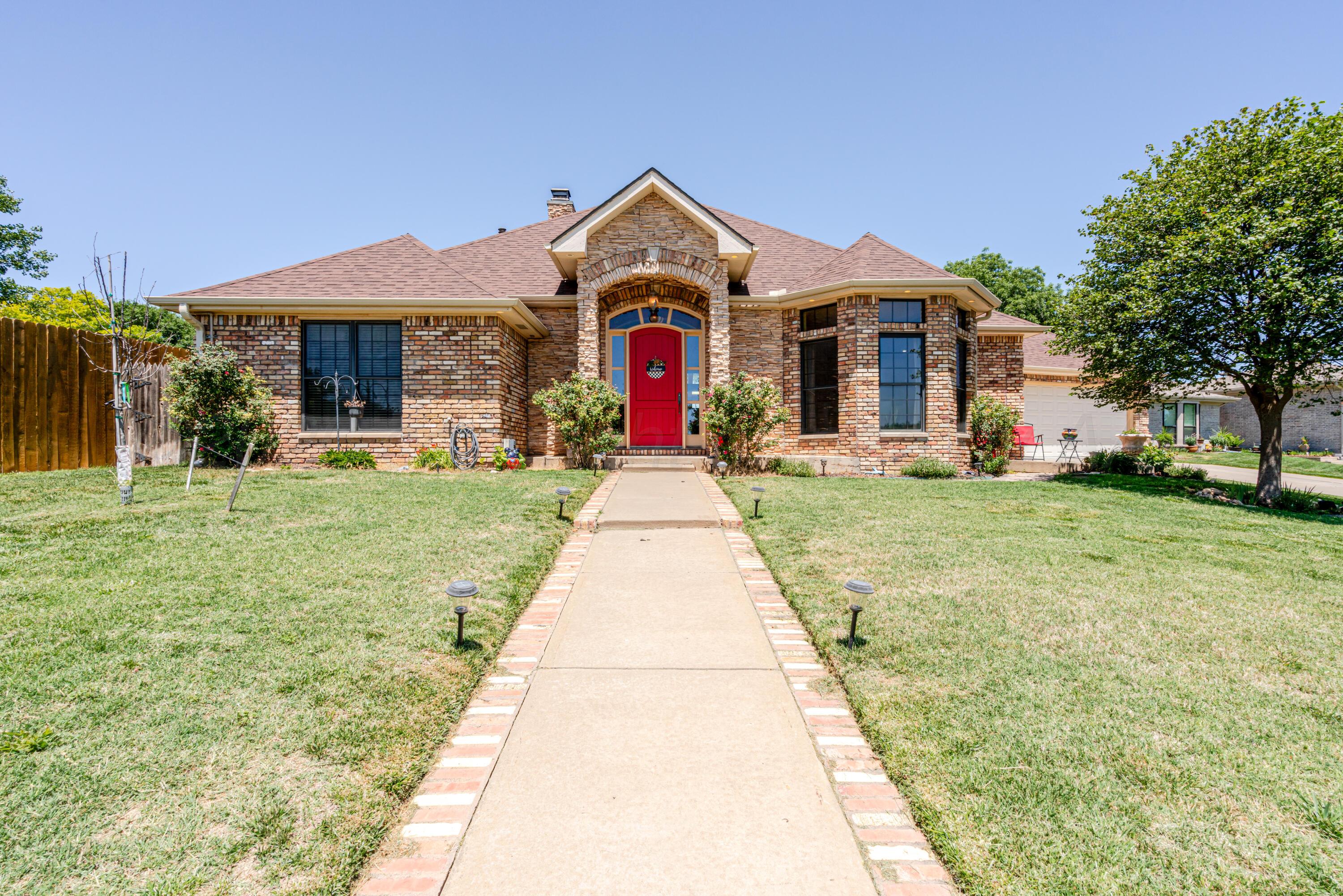33 Canyon Rim Drive Property Photo 1