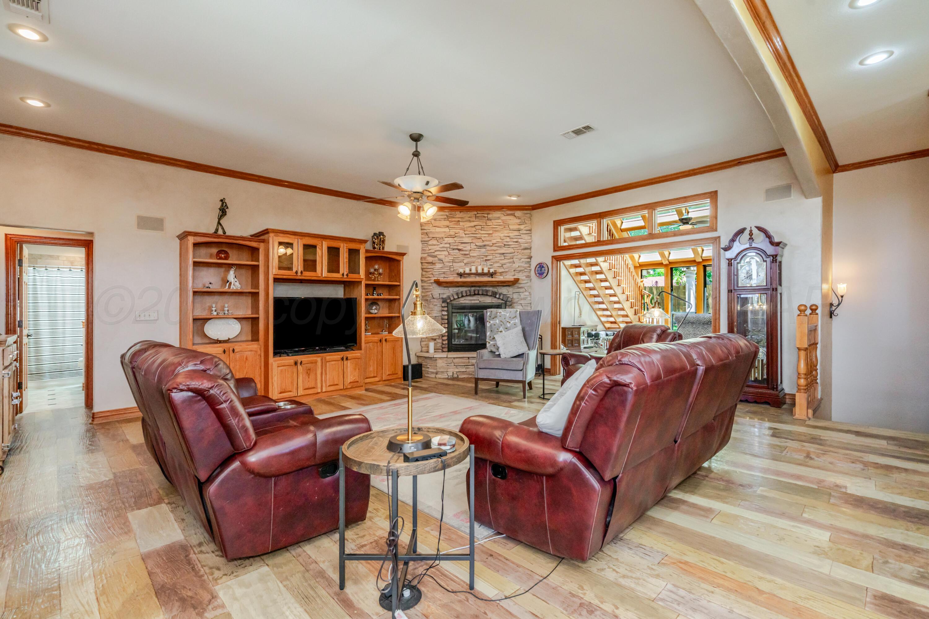 33 Canyon Rim Drive Property Photo 5