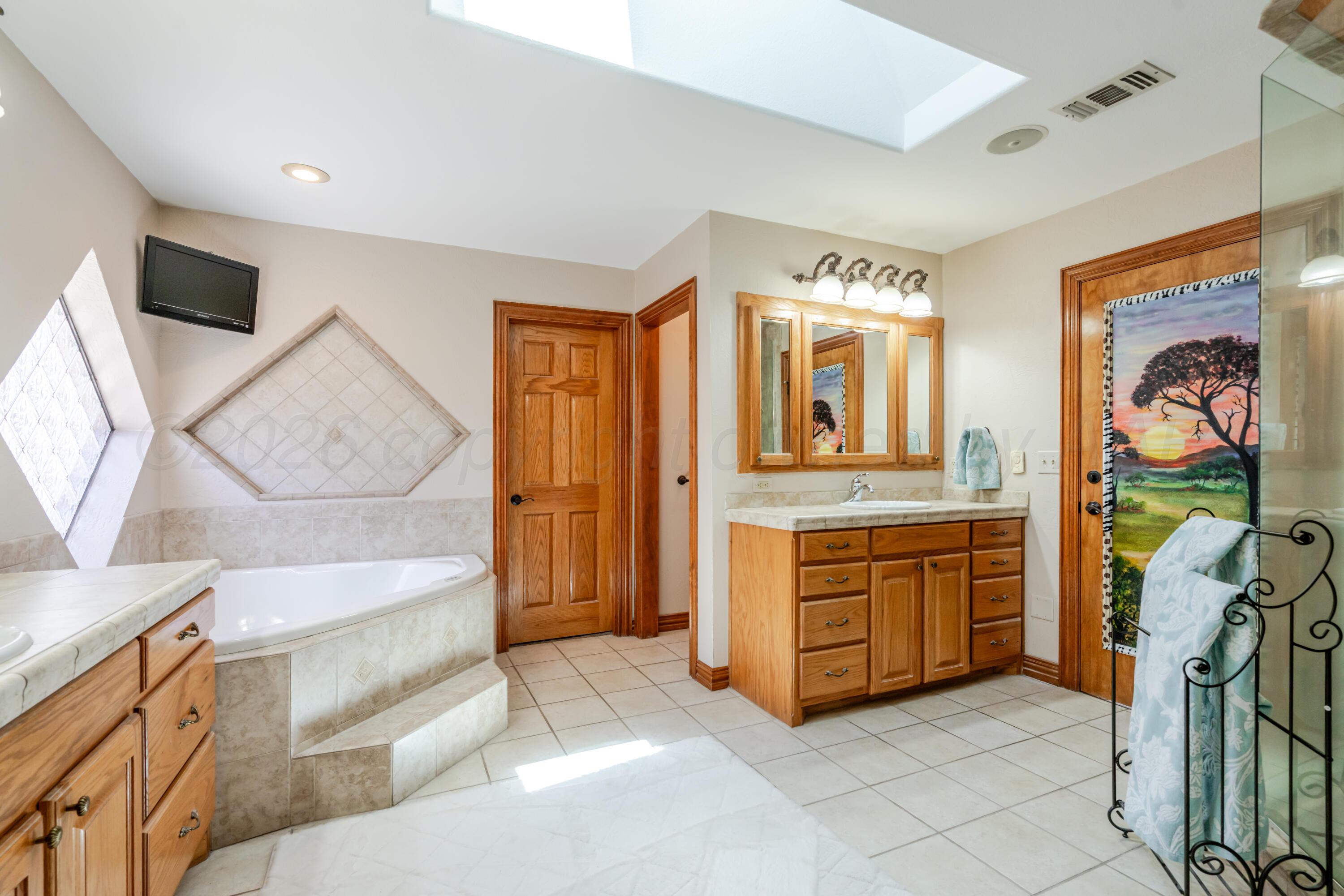 33 Canyon Rim Drive Property Photo 24