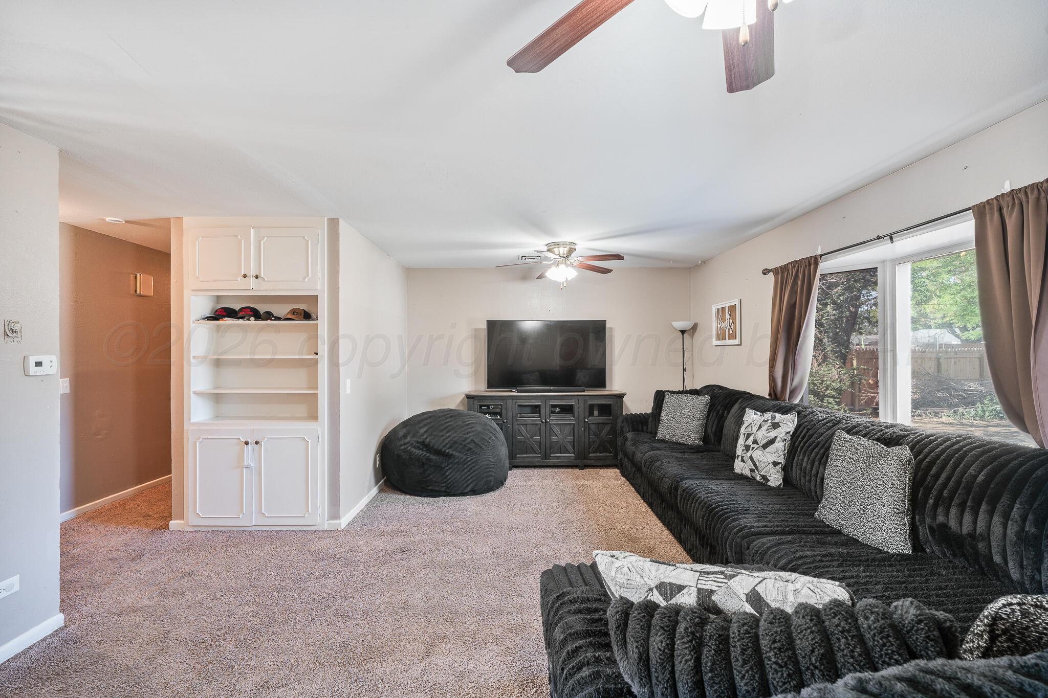 123 Beach Street Property Photo 5