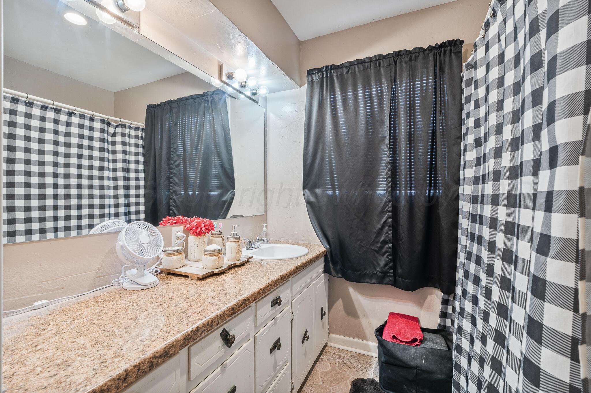 123 Beach Street Property Photo 16