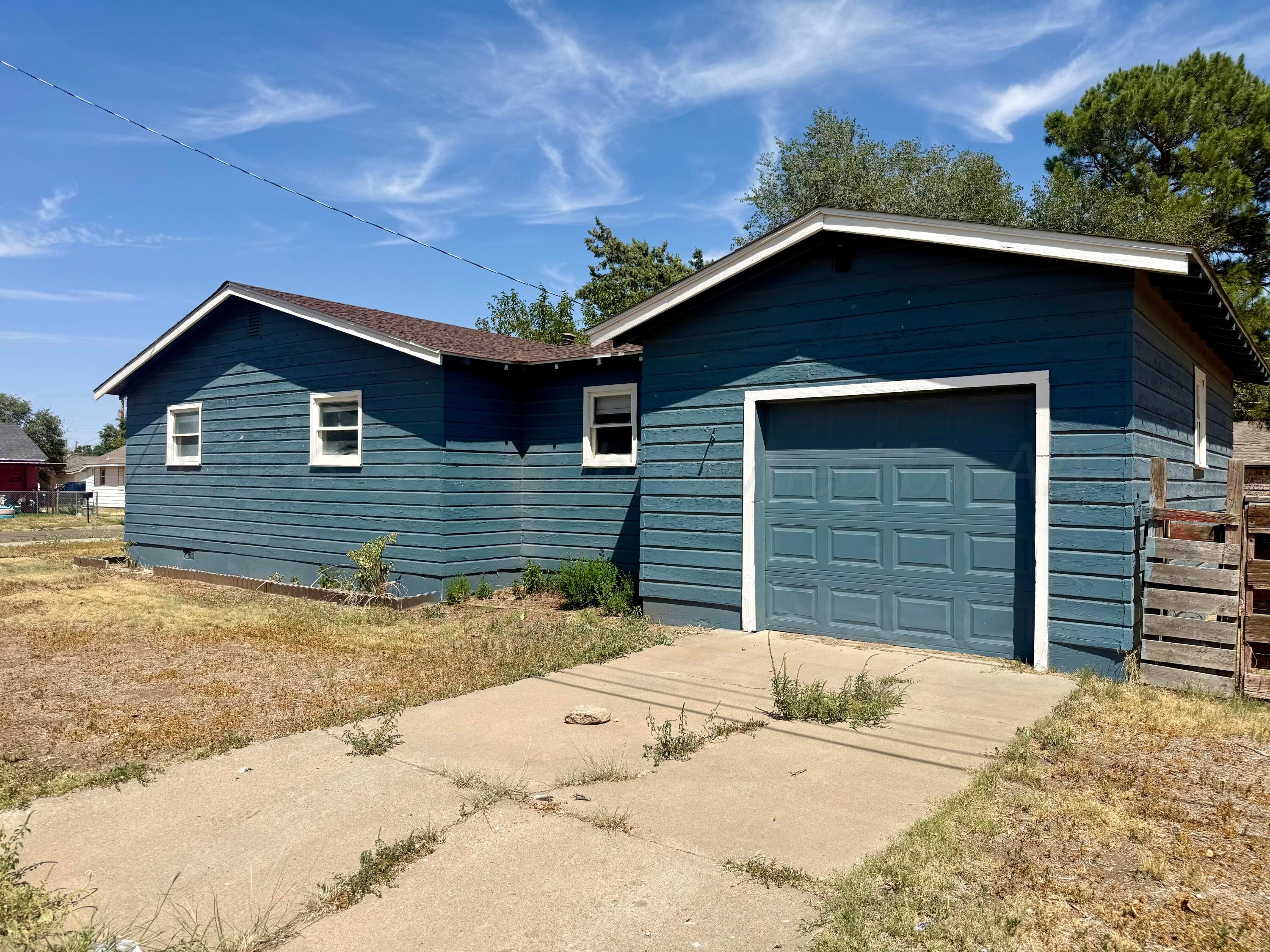 2400 Sanborn Street Property Photo 4