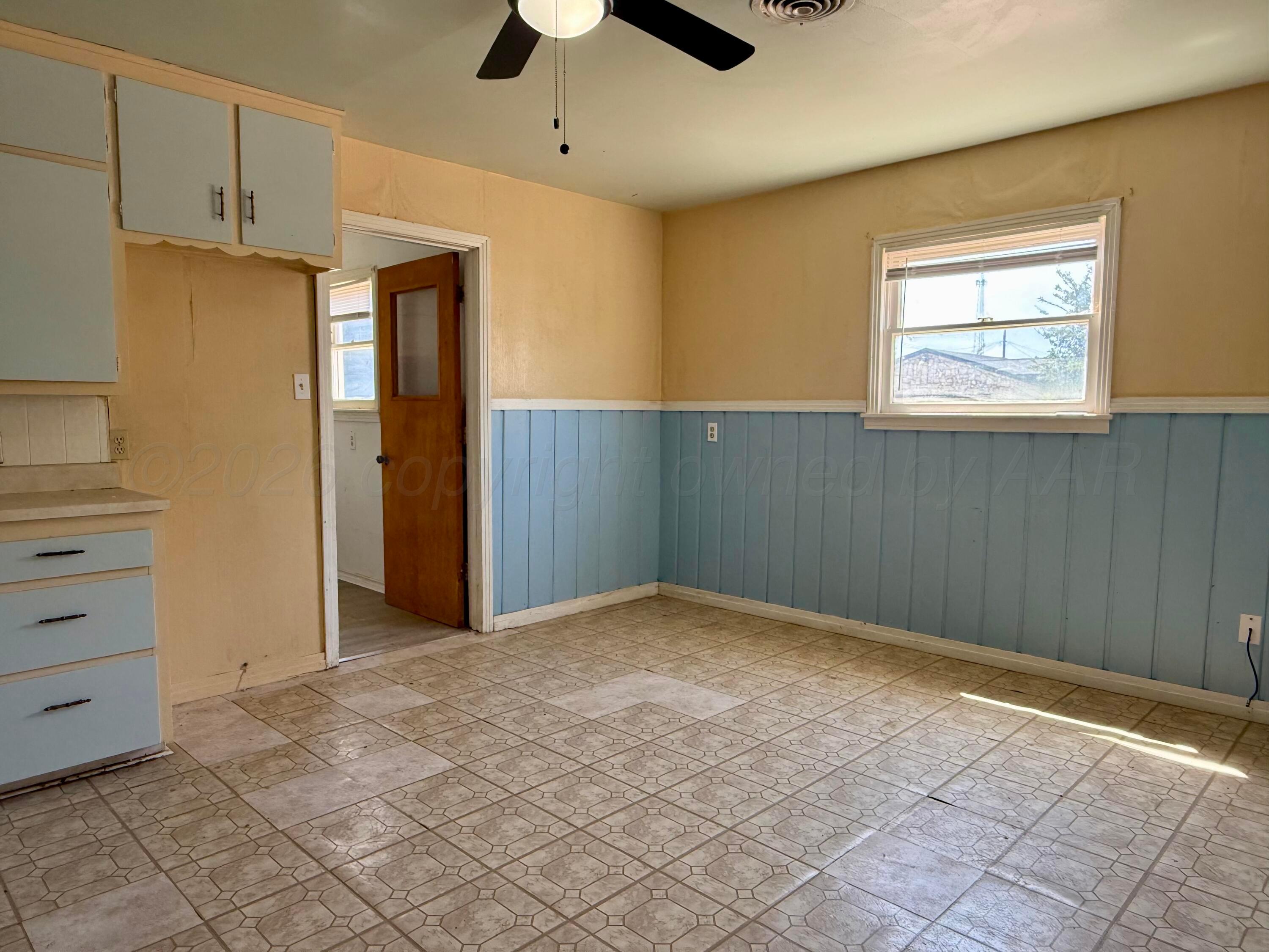 2400 Sanborn Street Property Photo 8