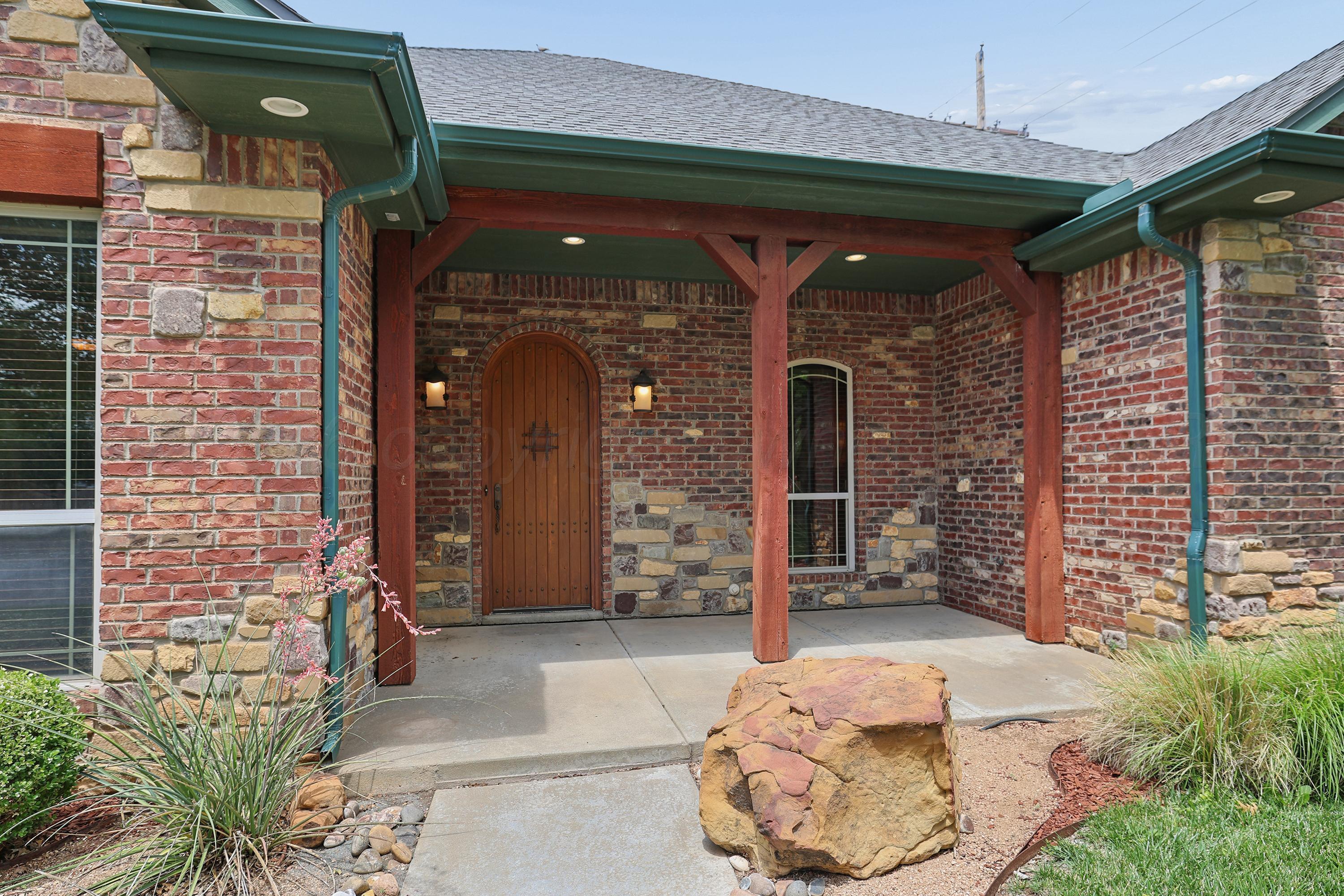 6000 Riley Elizabeth Place Property Photo 2