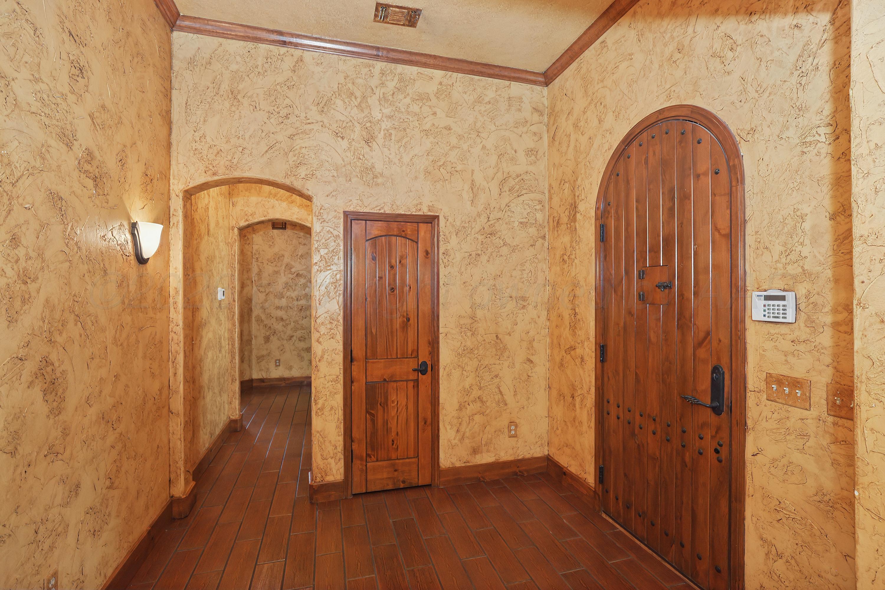 6000 Riley Elizabeth Place Property Photo 3