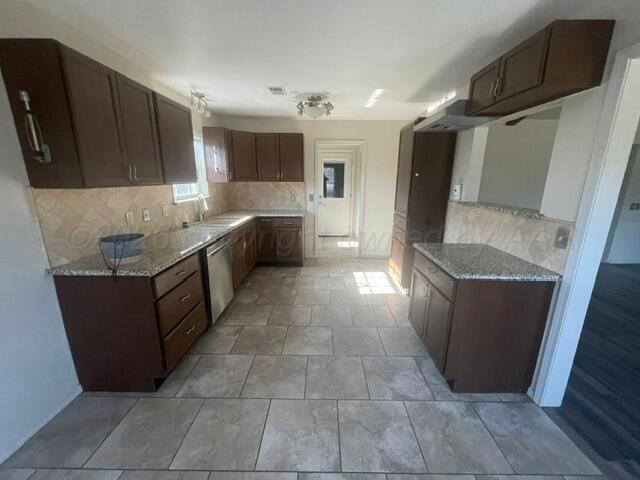 1124 Trinchera Property Photo 7