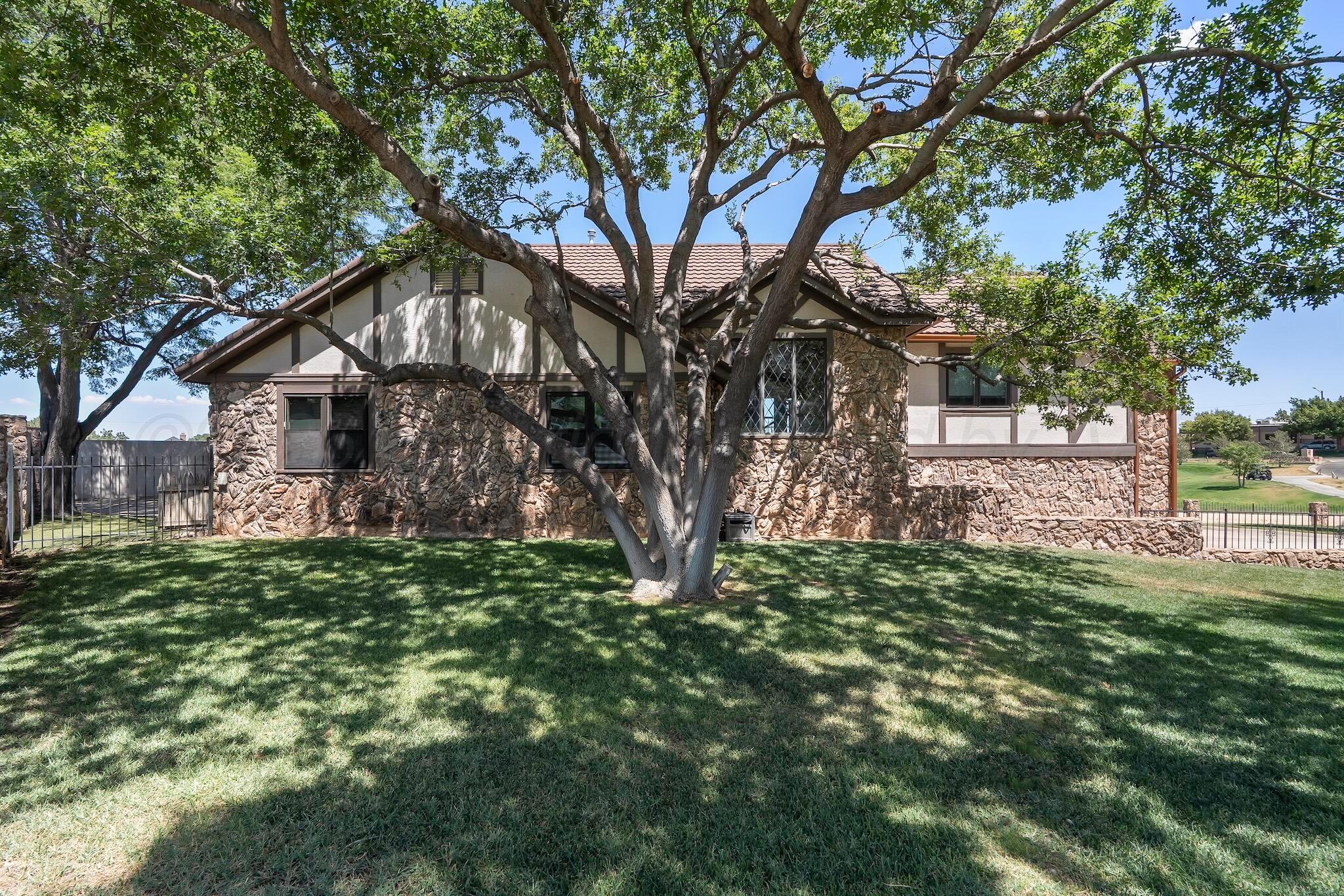 9 Country Club Drive Property Photo 37