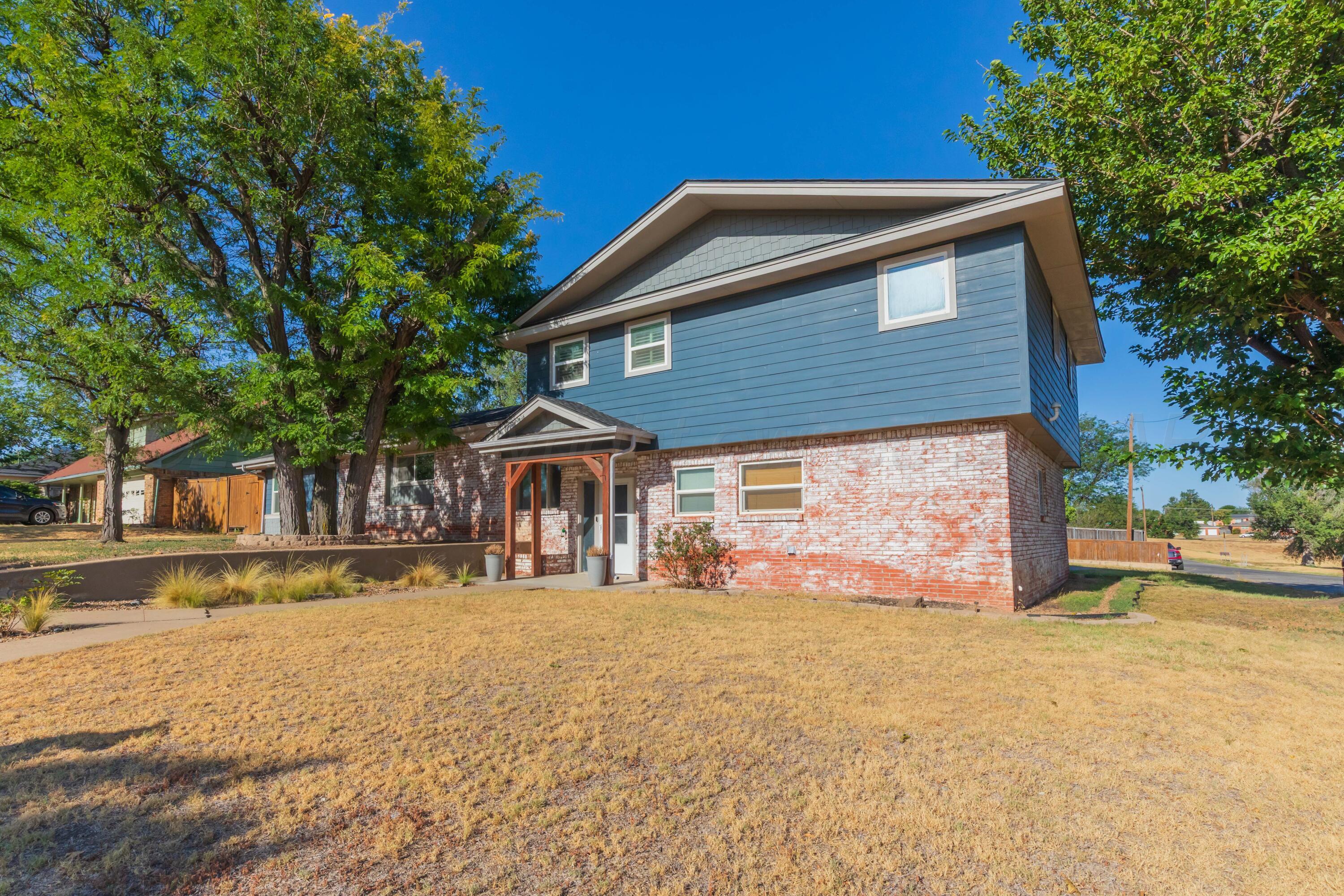 1947 Grape Street Property Photo 2