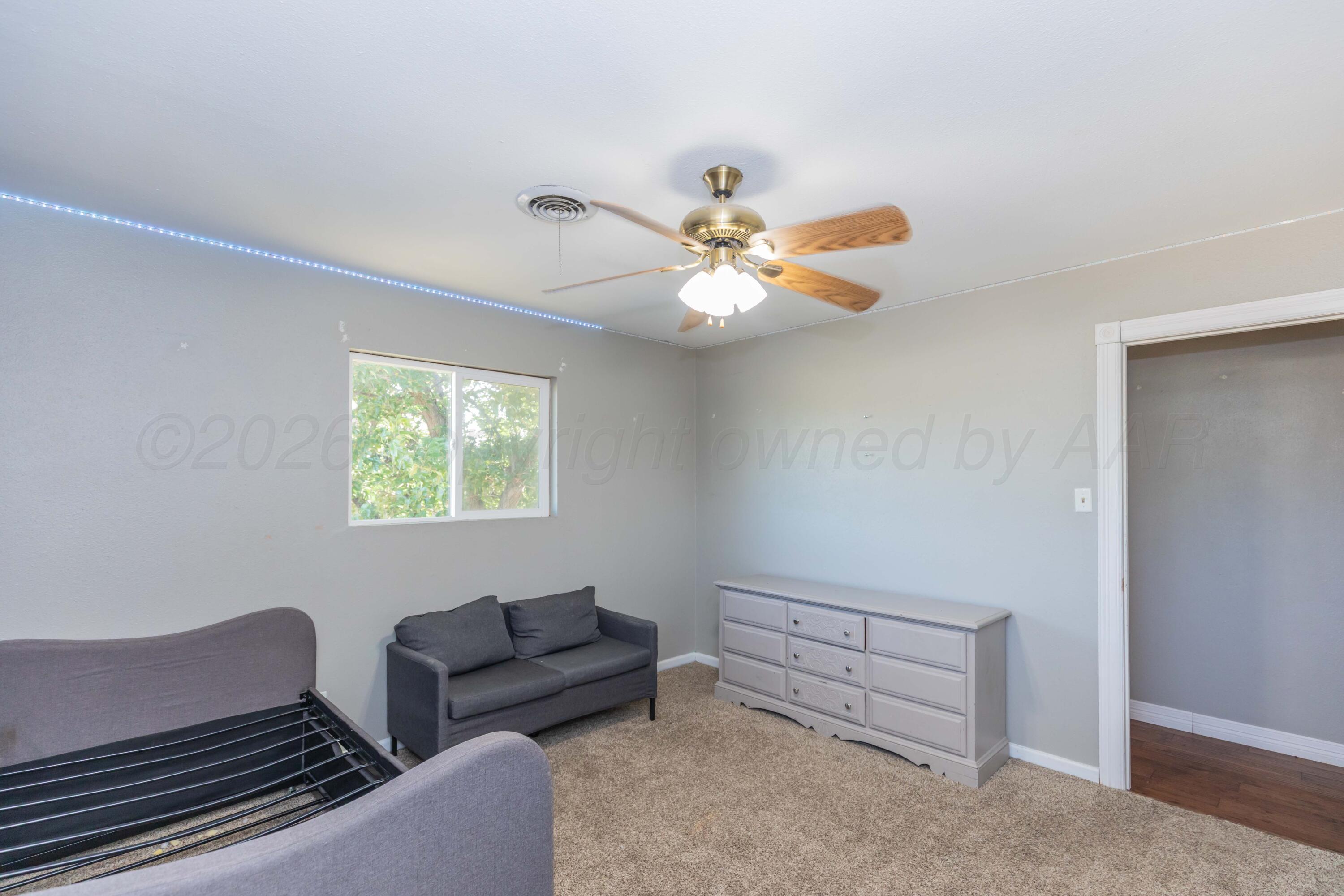 1947 Grape Street Property Photo 26