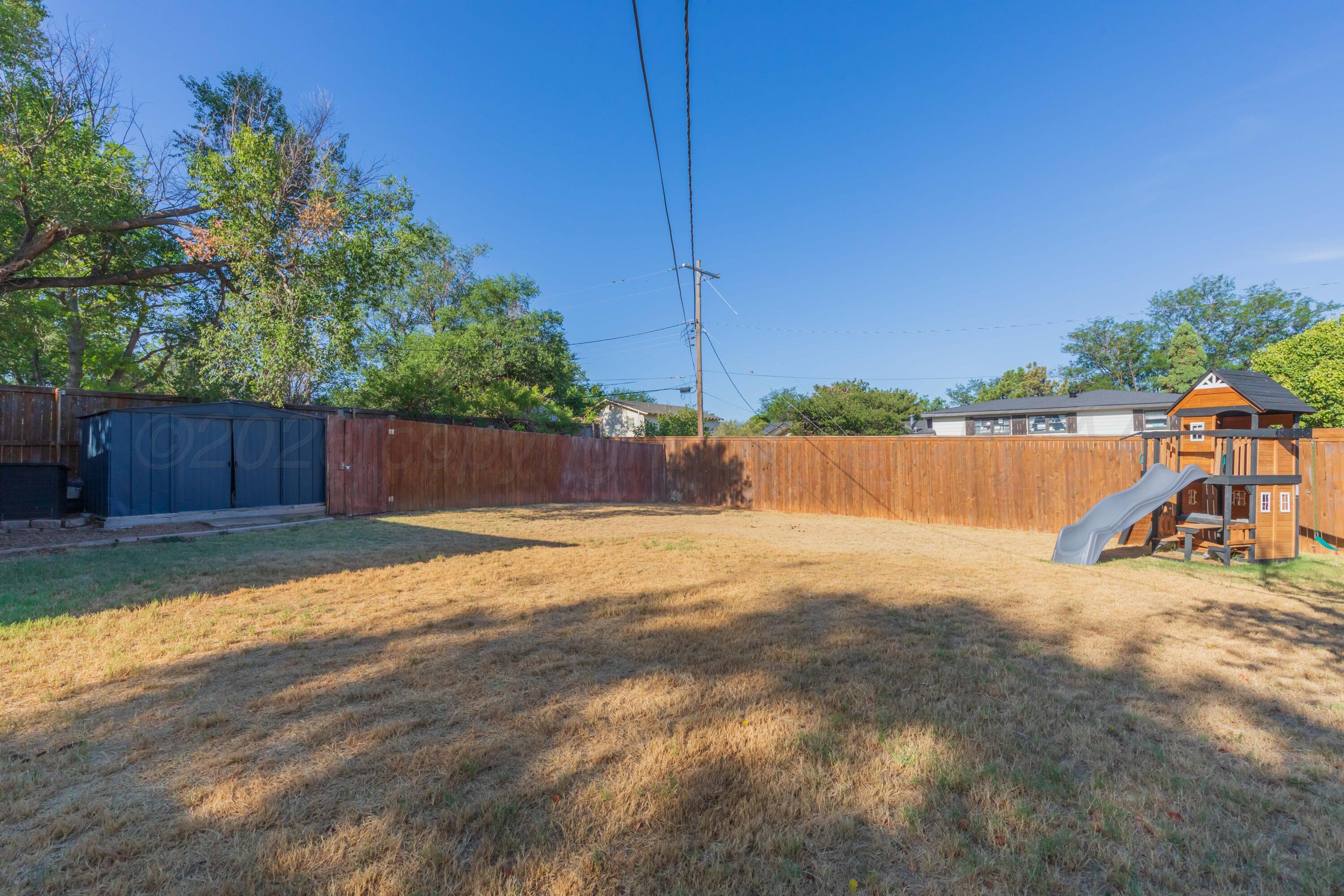 1947 Grape Street Property Photo 36