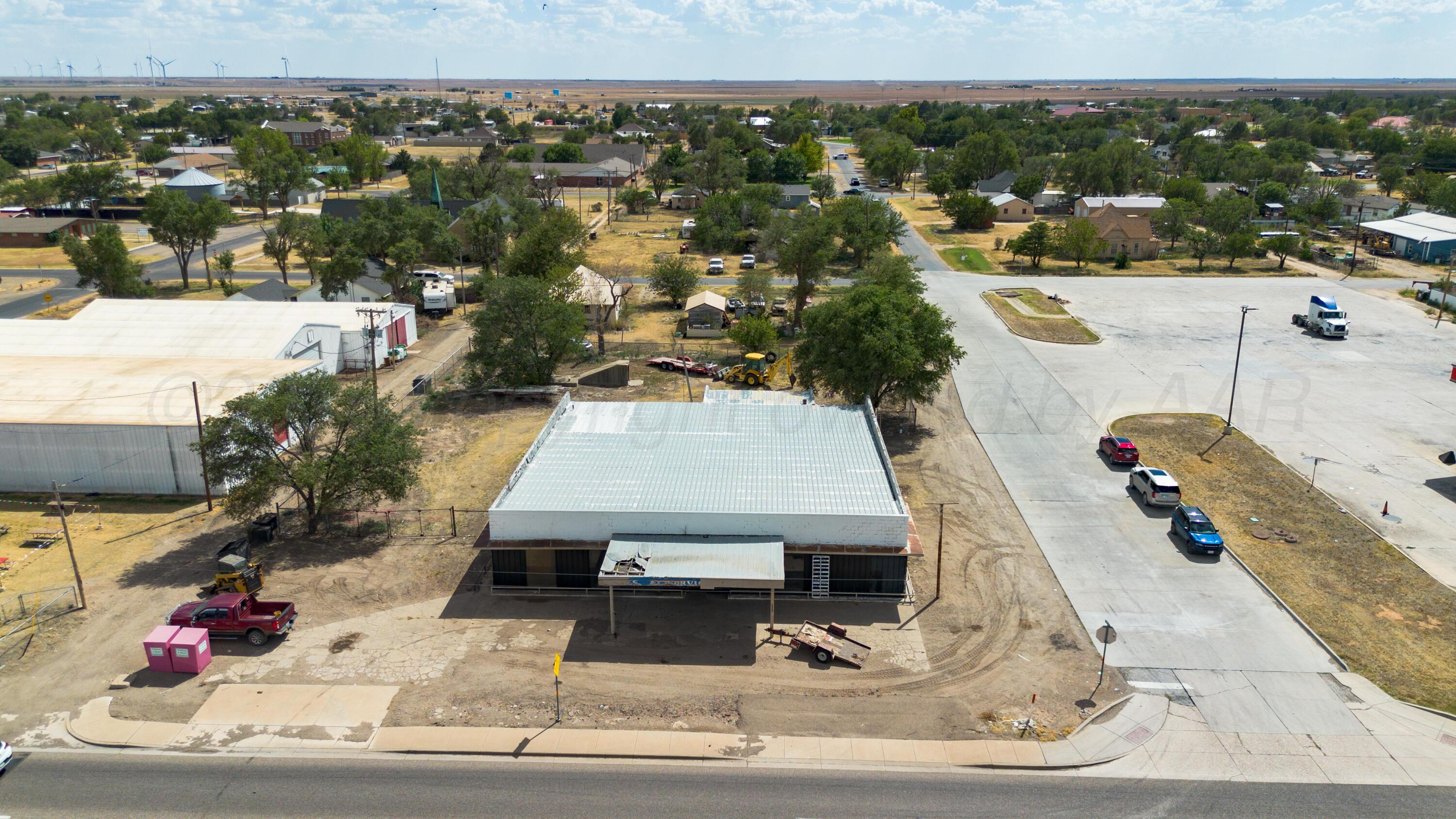 211 W First St (hwy 287) Property Photo 21