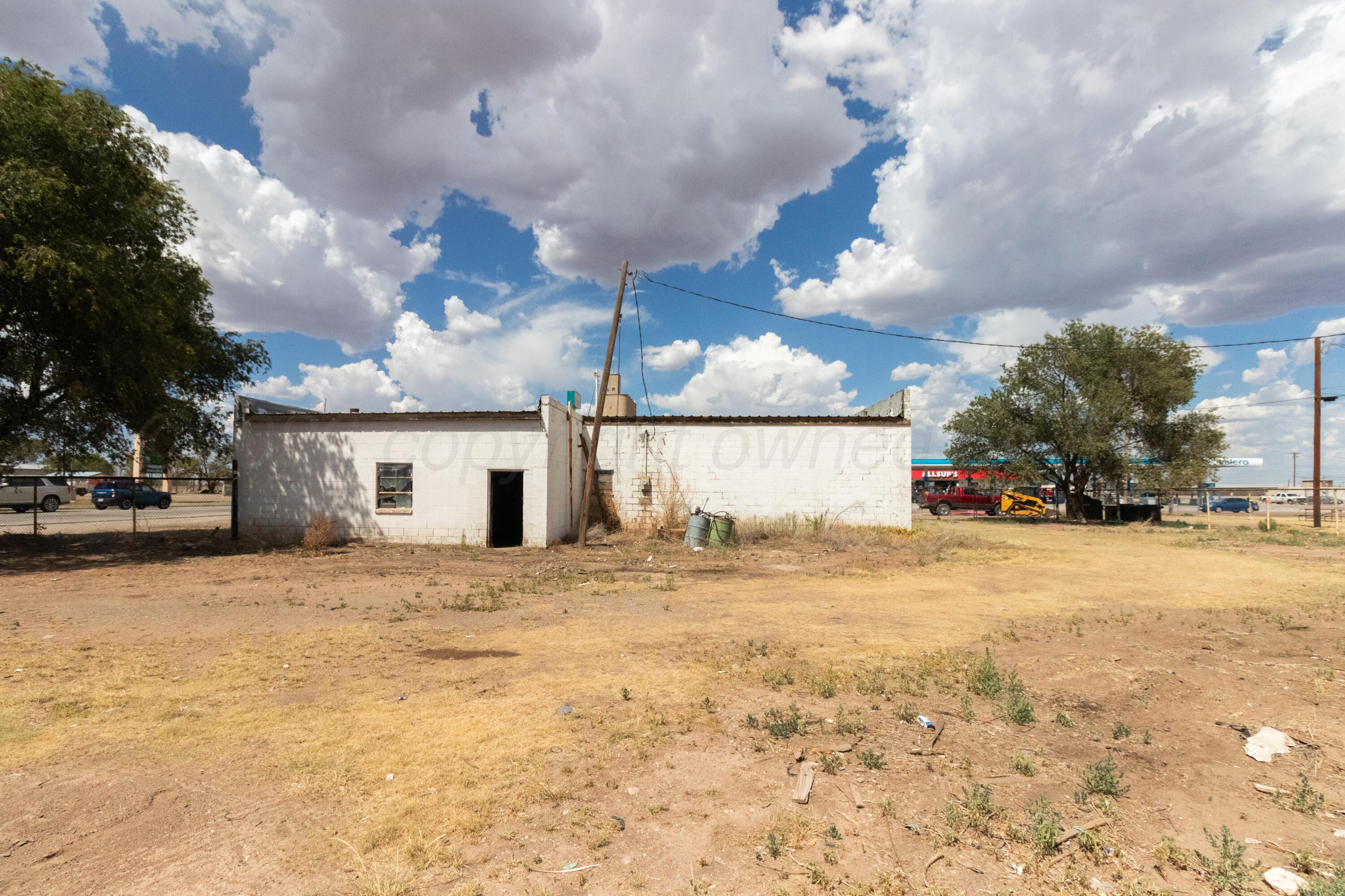 211 W First St (hwy 287) Property Photo 35