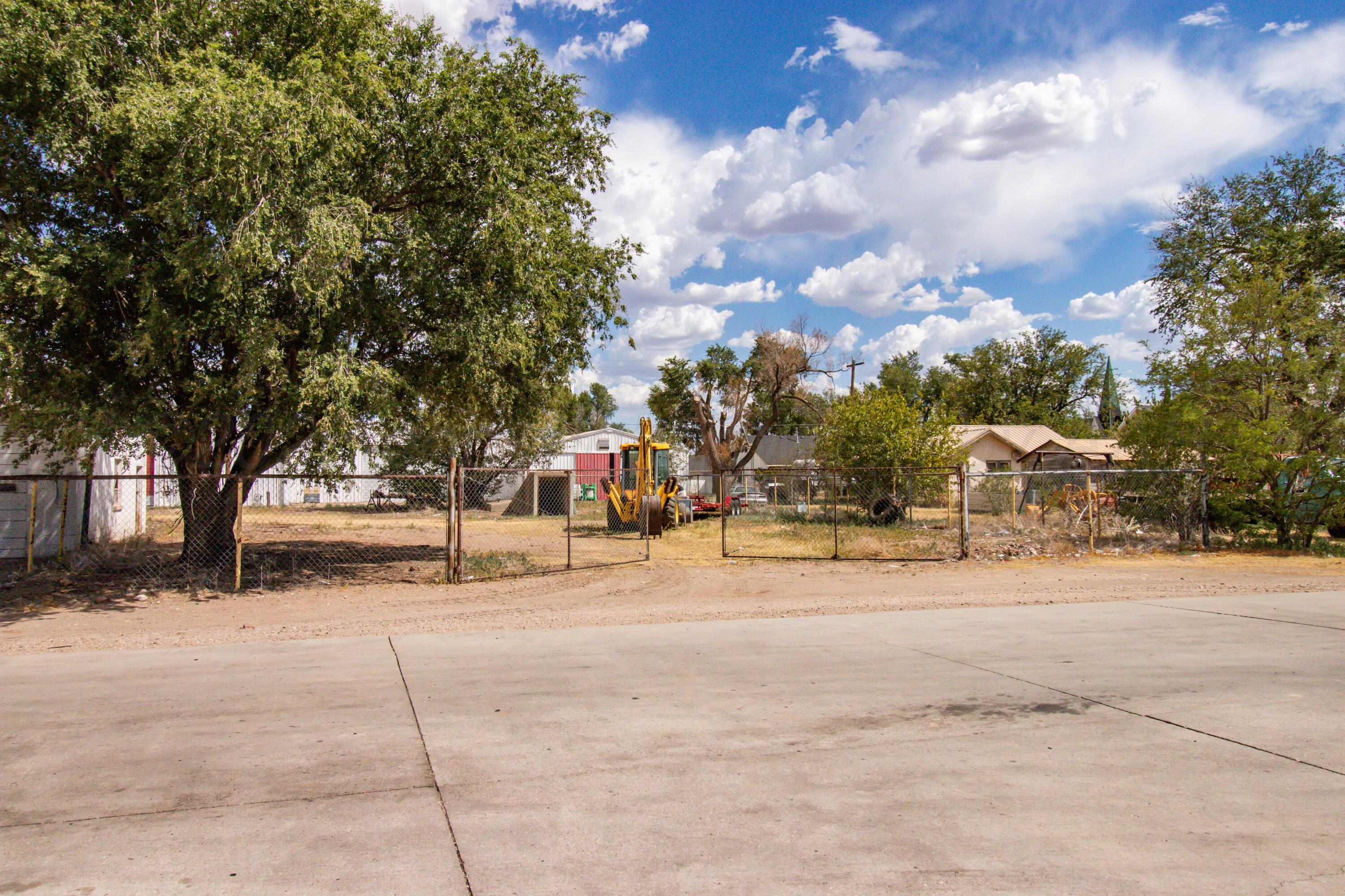 211 W First St (hwy 287) Property Photo 40