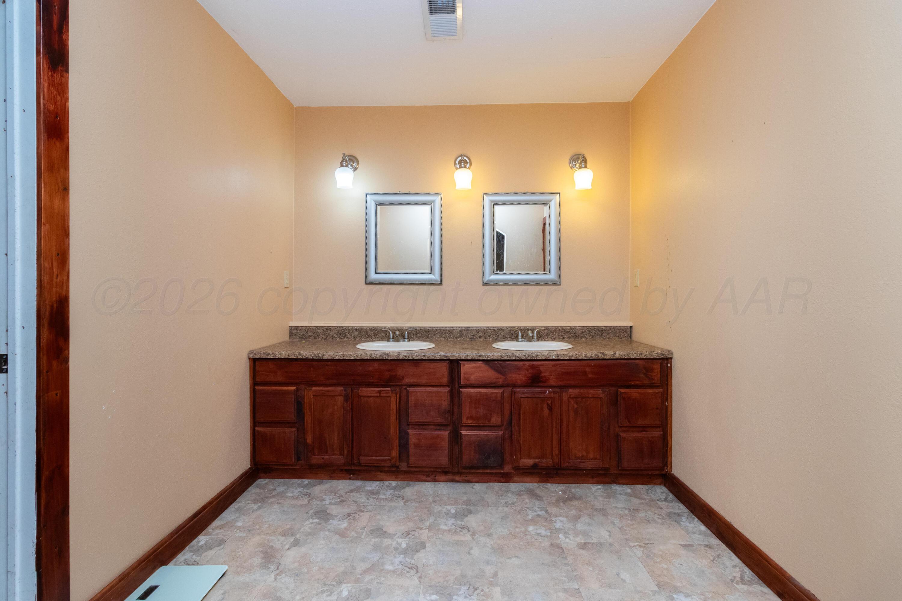 601 Orpe Street Property Photo 10