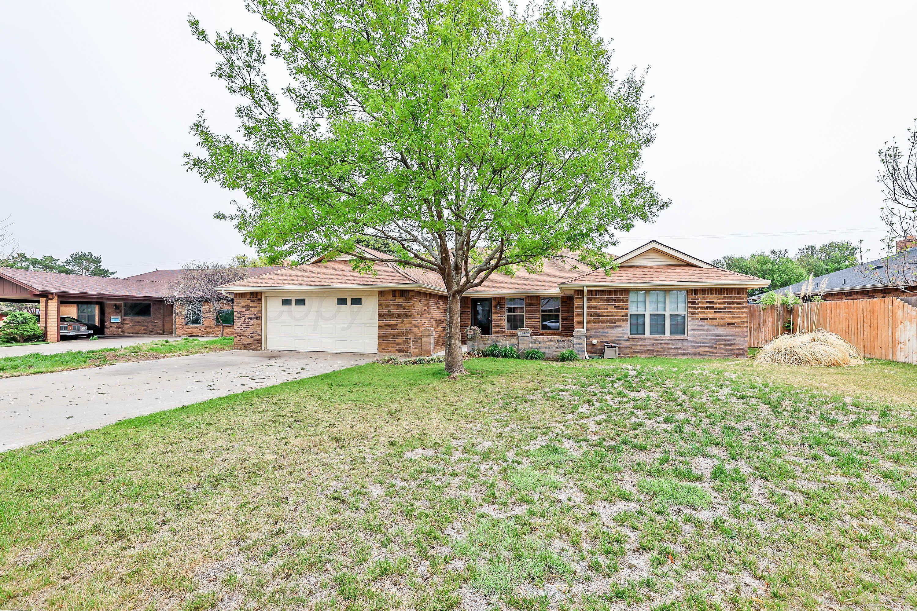 1005 Bennett Drive Property Photo 3