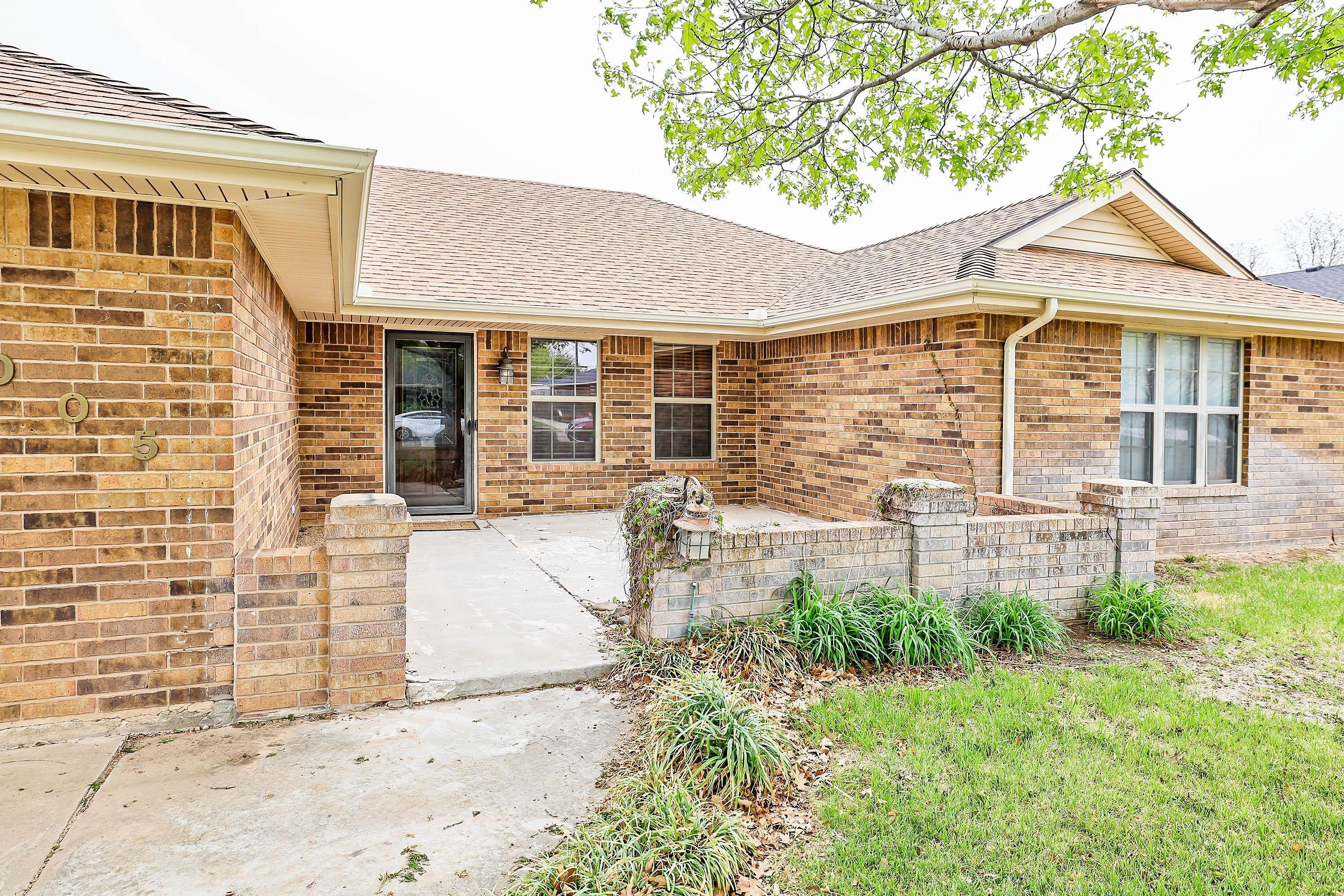 1005 Bennett Drive Property Photo 4