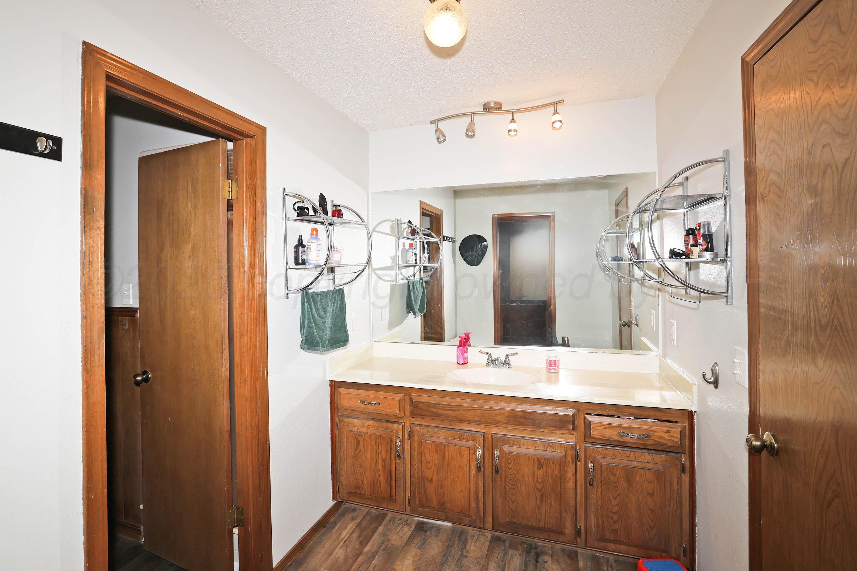 1005 Bennett Drive Property Photo 18