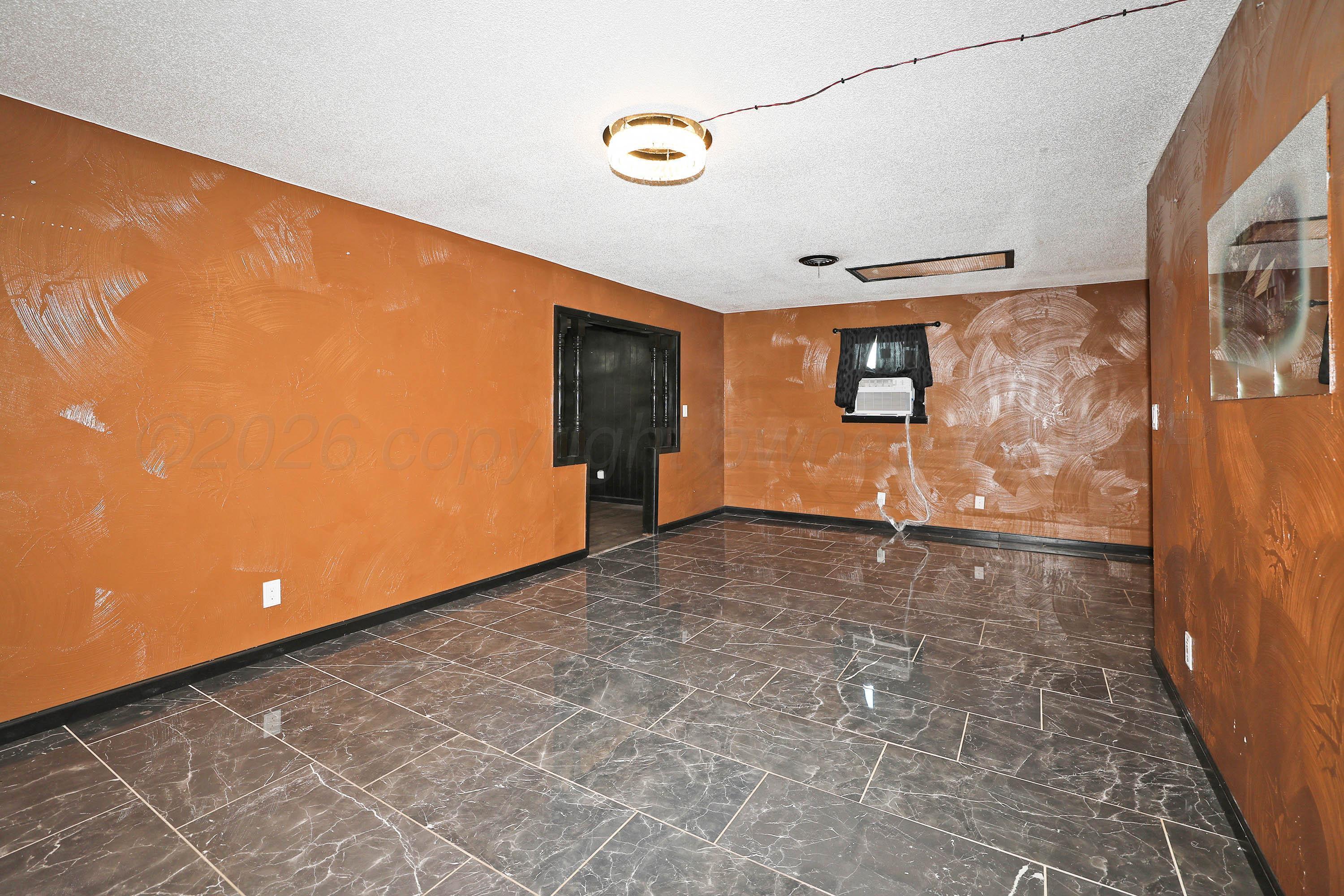 5005 Westway Trail Property Photo 3