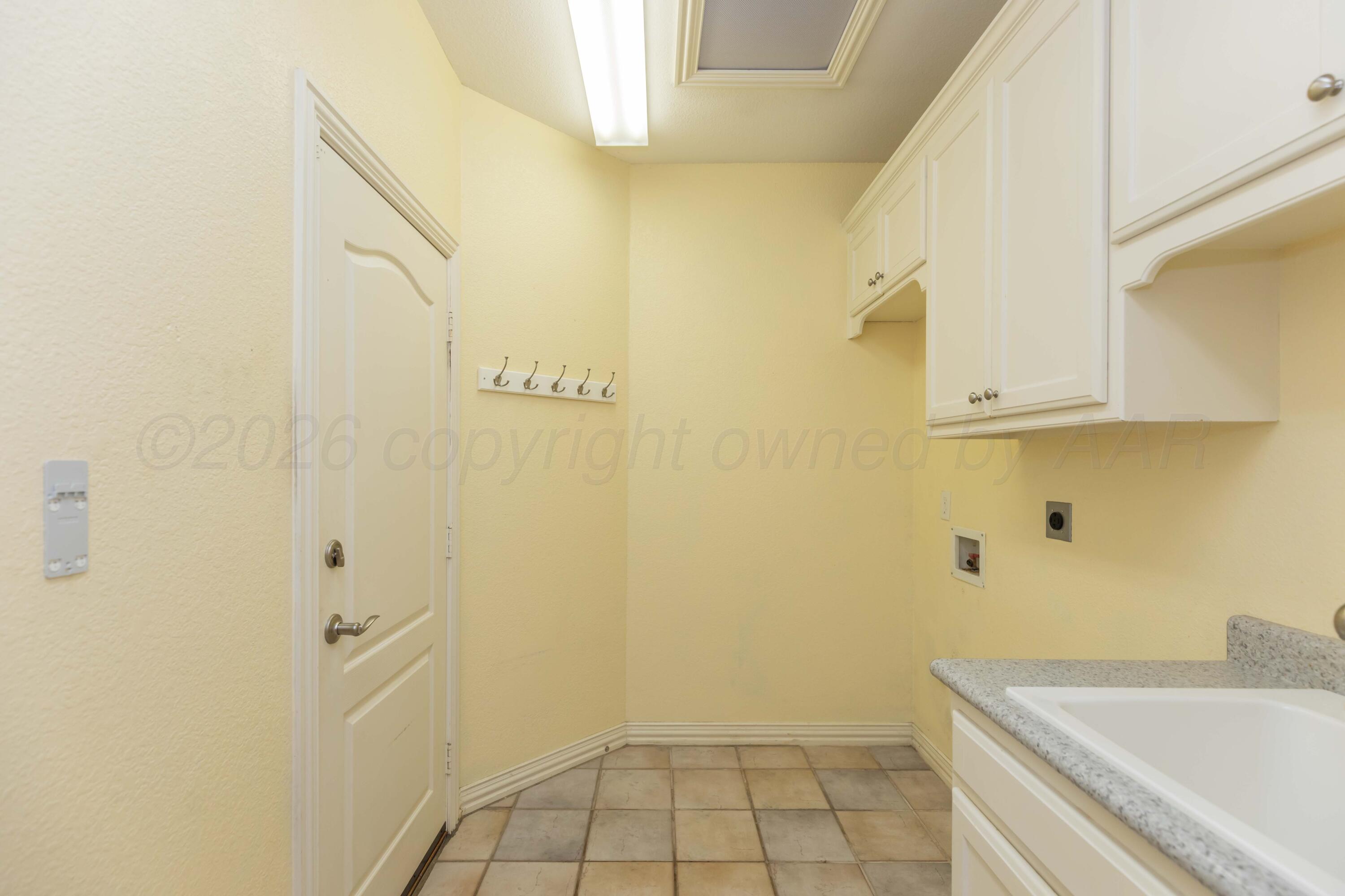 6909 Achieve Drive Property Photo 49