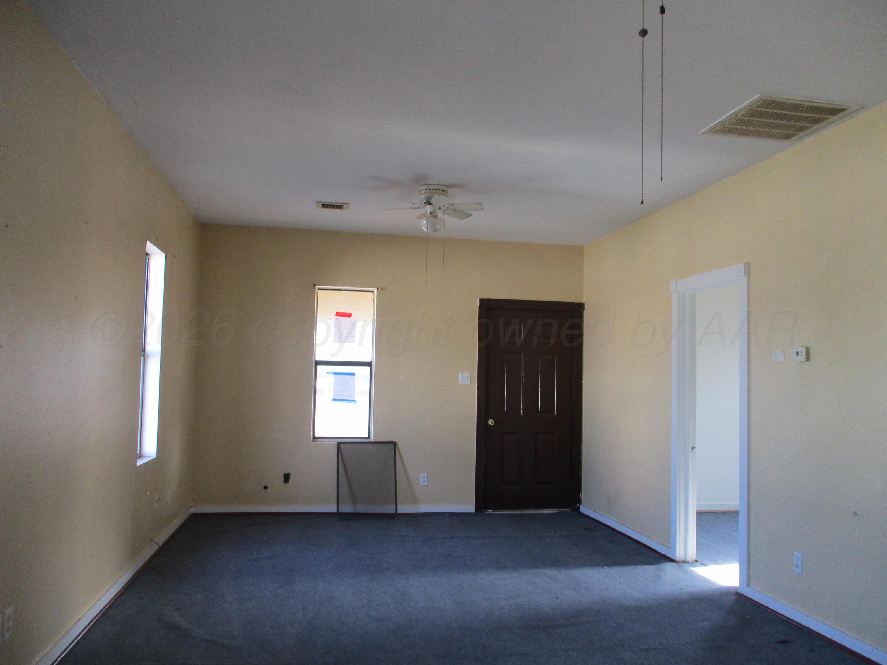 285 Overland Trail Property Photo 4