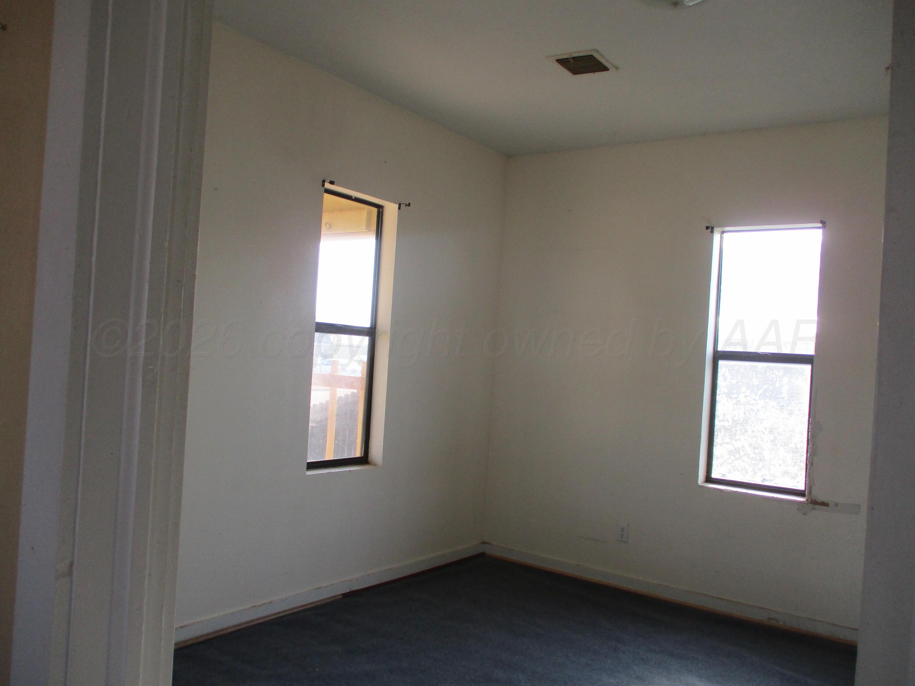 285 Overland Trail Property Photo 6