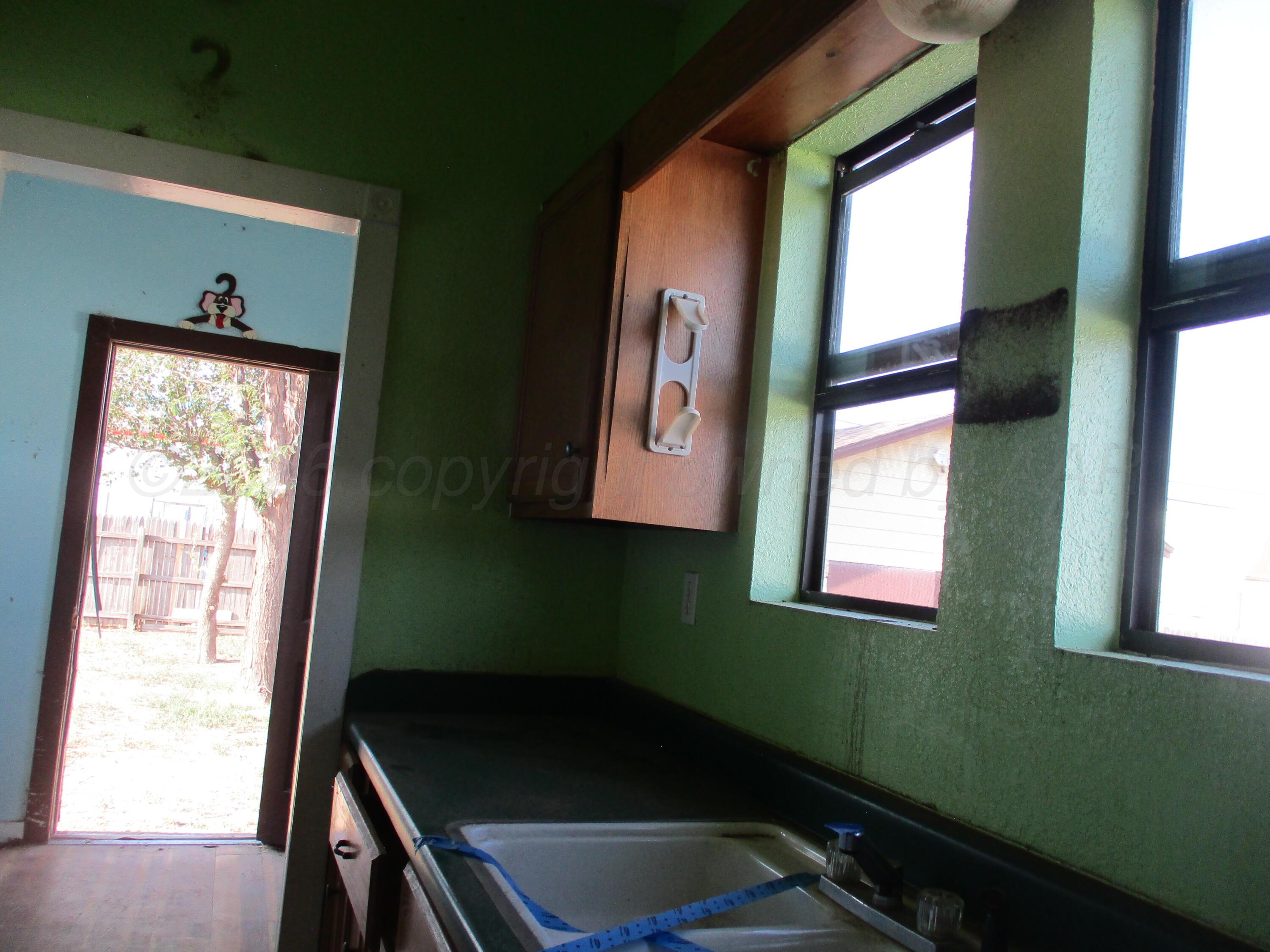 285 Overland Trail Property Photo 9