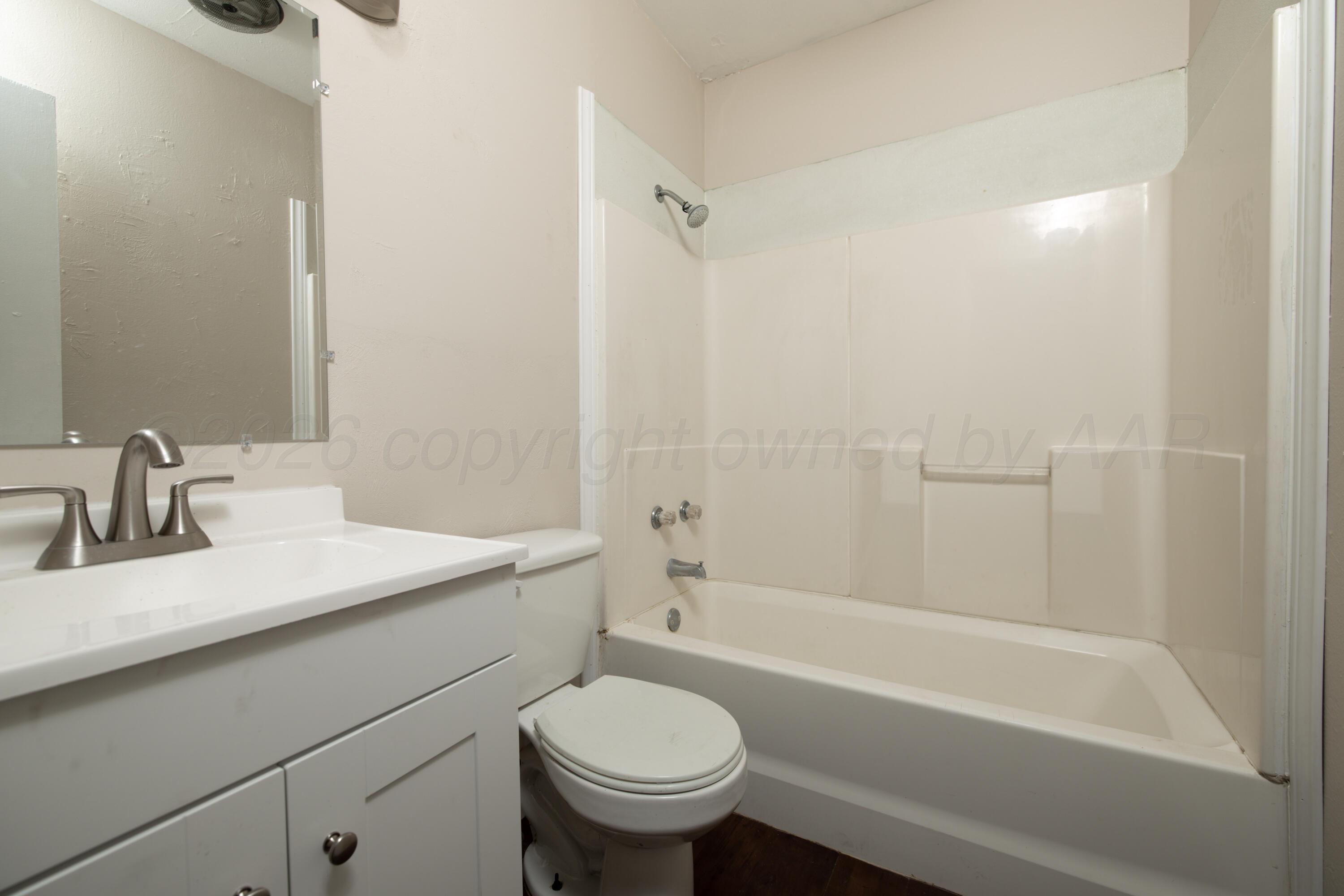 1235 Pecan Street Property Photo 7