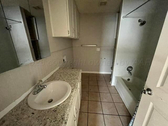 4123 S Washington Street Property Photo 5