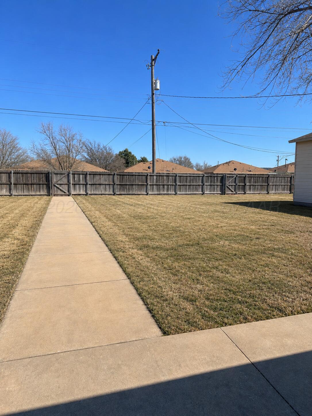 906 N Fairmont Street Property Photo 13