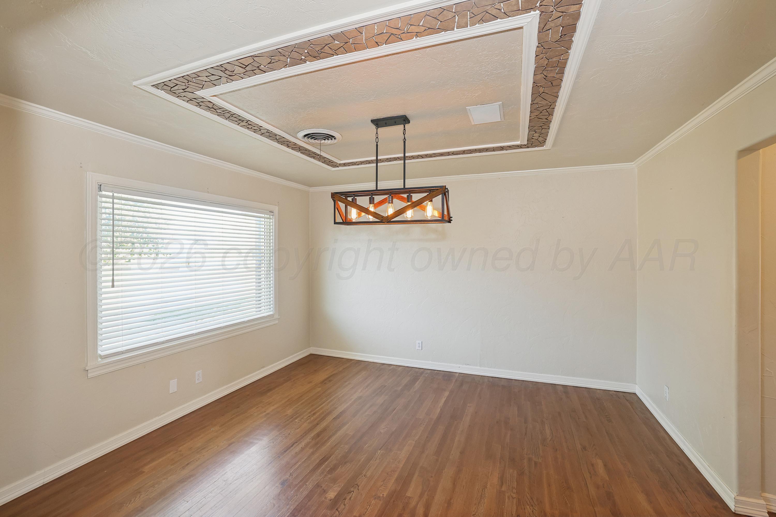 602 N Main Street Property Photo 5