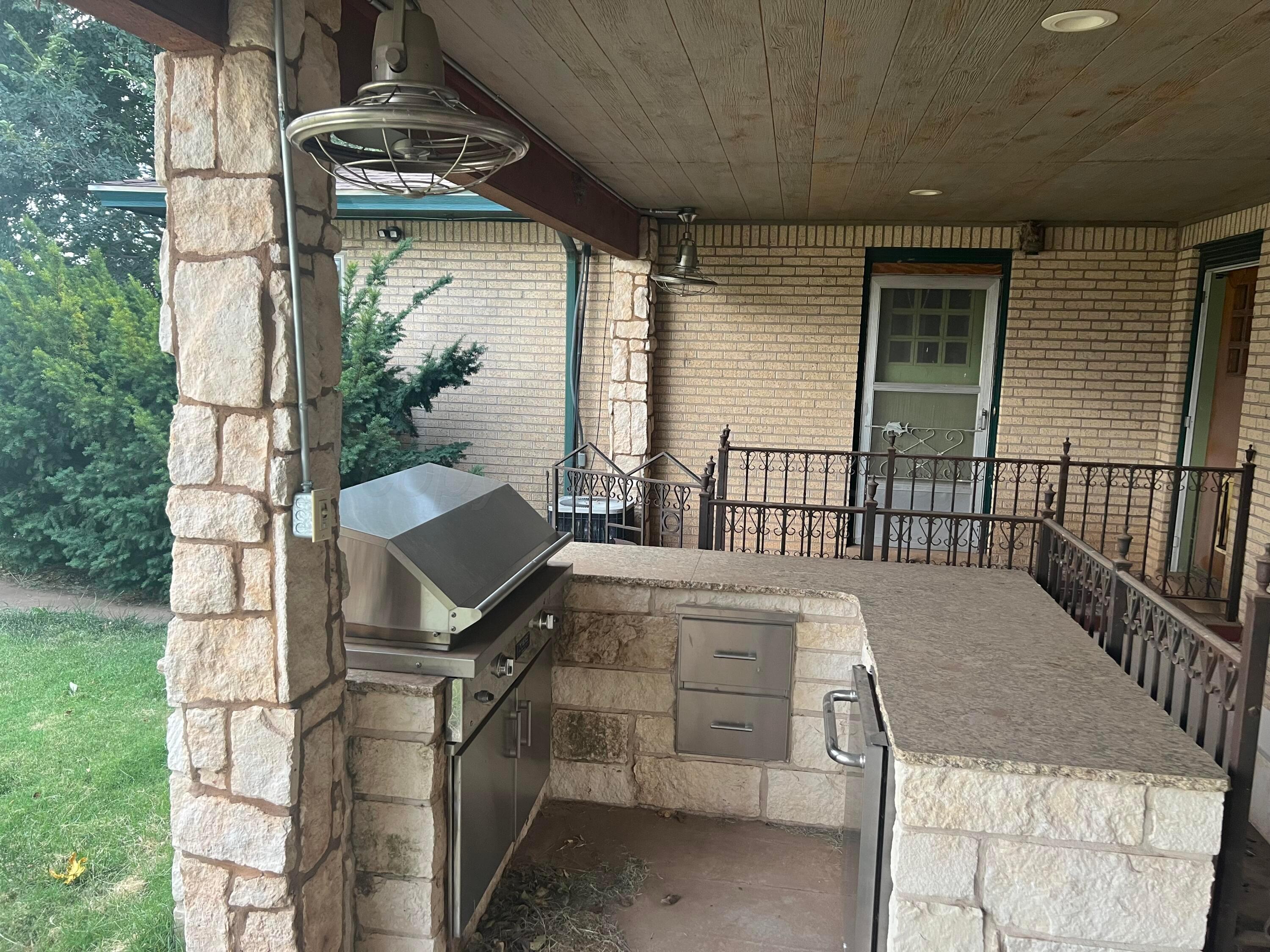 906 Euclid Avenue Property Photo 3