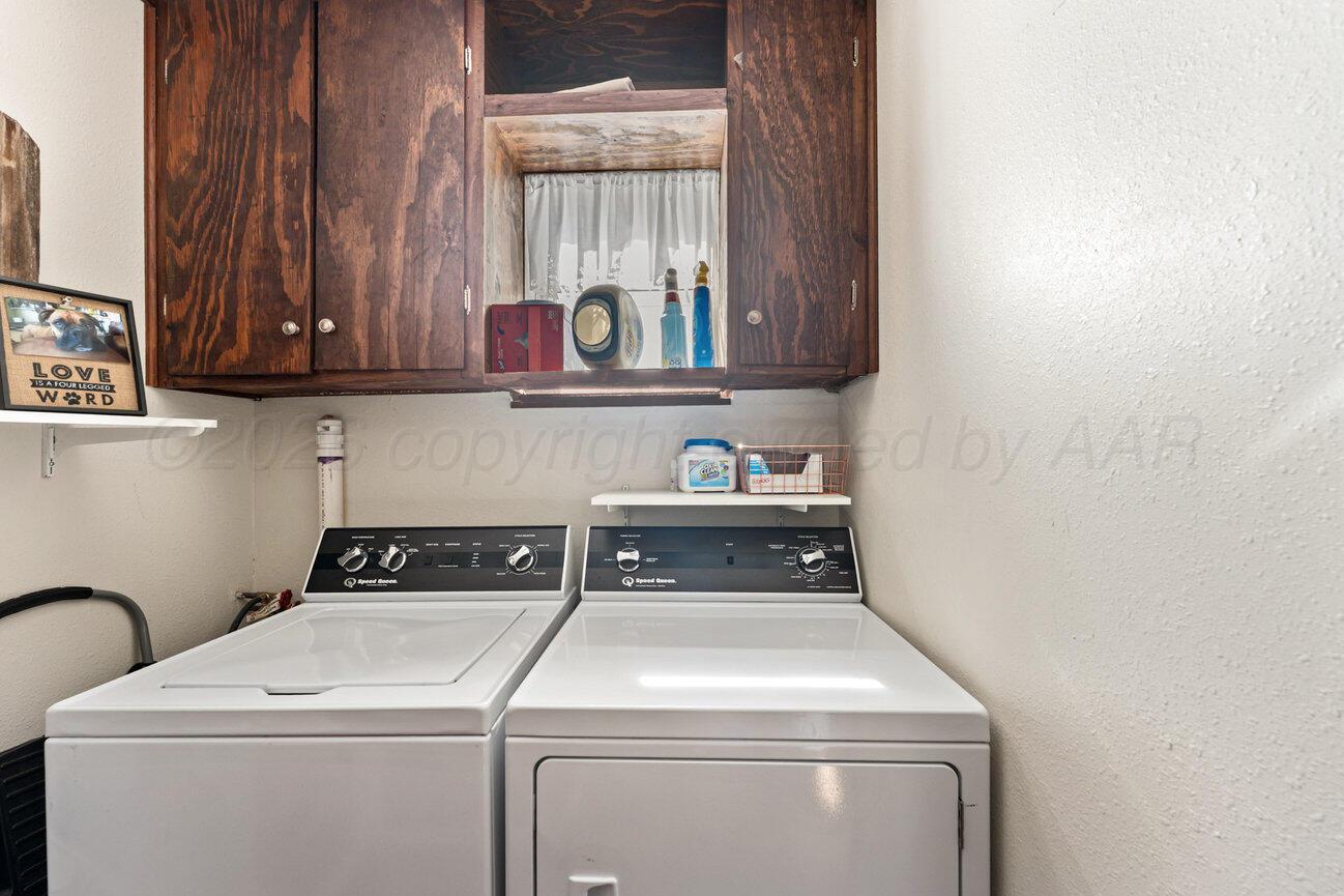 309 Fritch Drive Property Photo 6